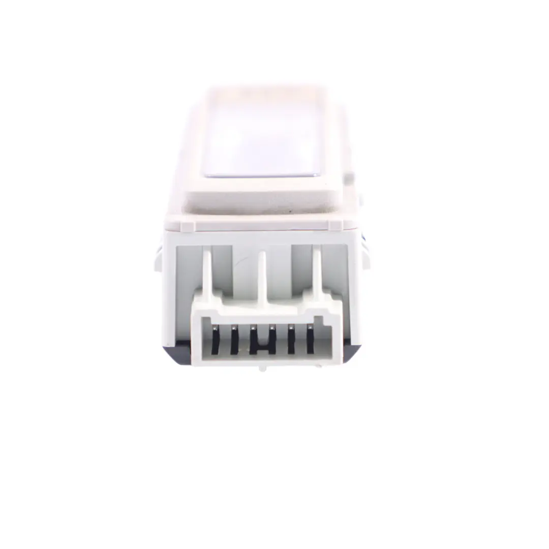 Luce Cabina Lampada Interna Posteriore Sinistra Nero per Mercedes W205 con numero di parte A0009060935 Mercedes W205 Luce Cabina Lampada Interna Posteriore Sinistra Nero - SKU A0009060935-1 - Numero di parte A0009060935