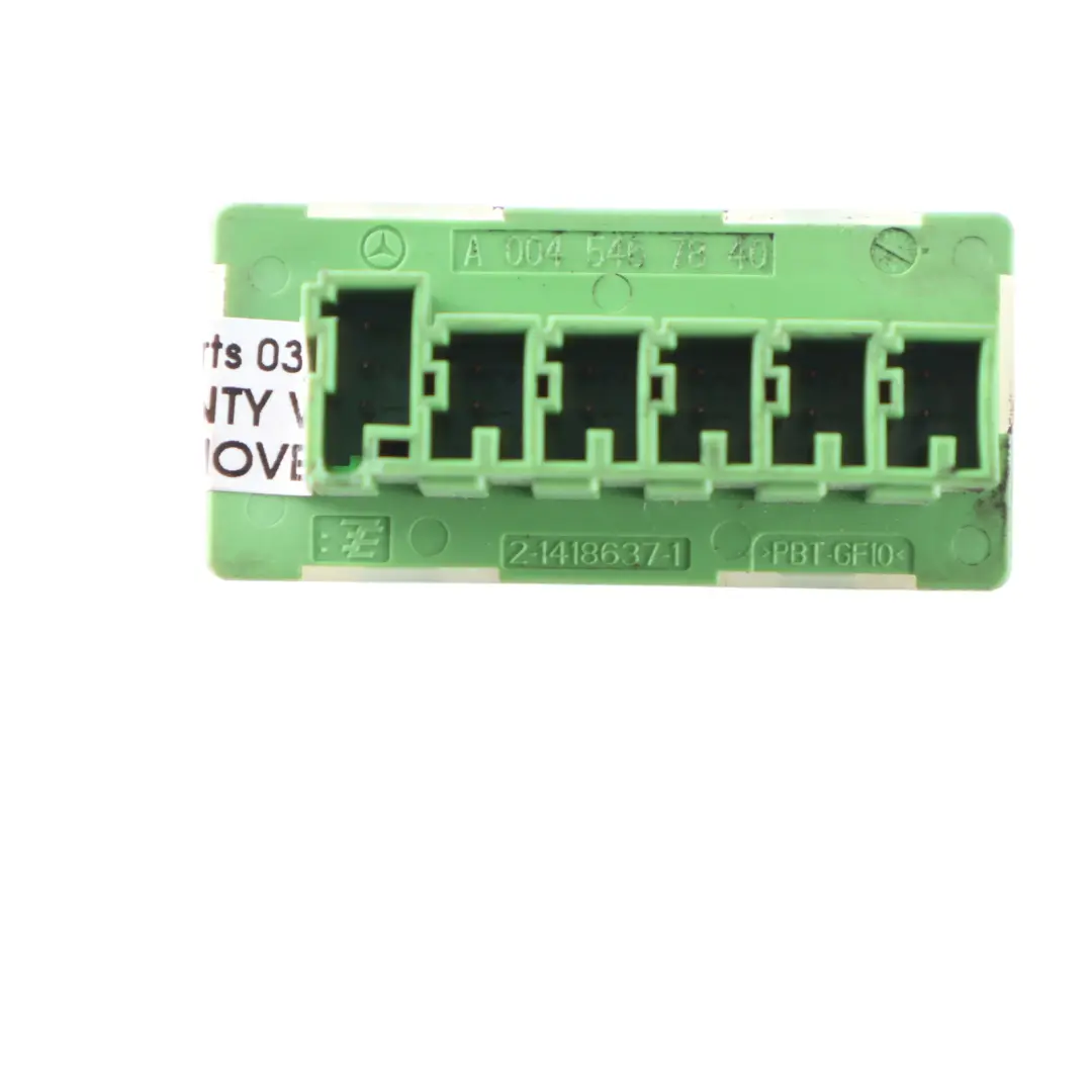 Distributor Box Mercedes W169 W245 Connector Block Control Unit to with Part number A0045467840 Distributor Box Mercedes W169 W245 Connector Block Control Unit - SKU A0045467840 - Part number A0045467840