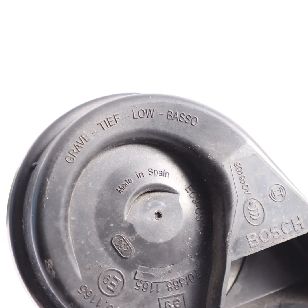 Klakson Sygnał Dźwiękowy do Mercedes W245 o numerze A0065421720 Mercedes W245 Klakson Sygnał Dźwiękowy - SKU A0065421720 - Numer Części A0065421720