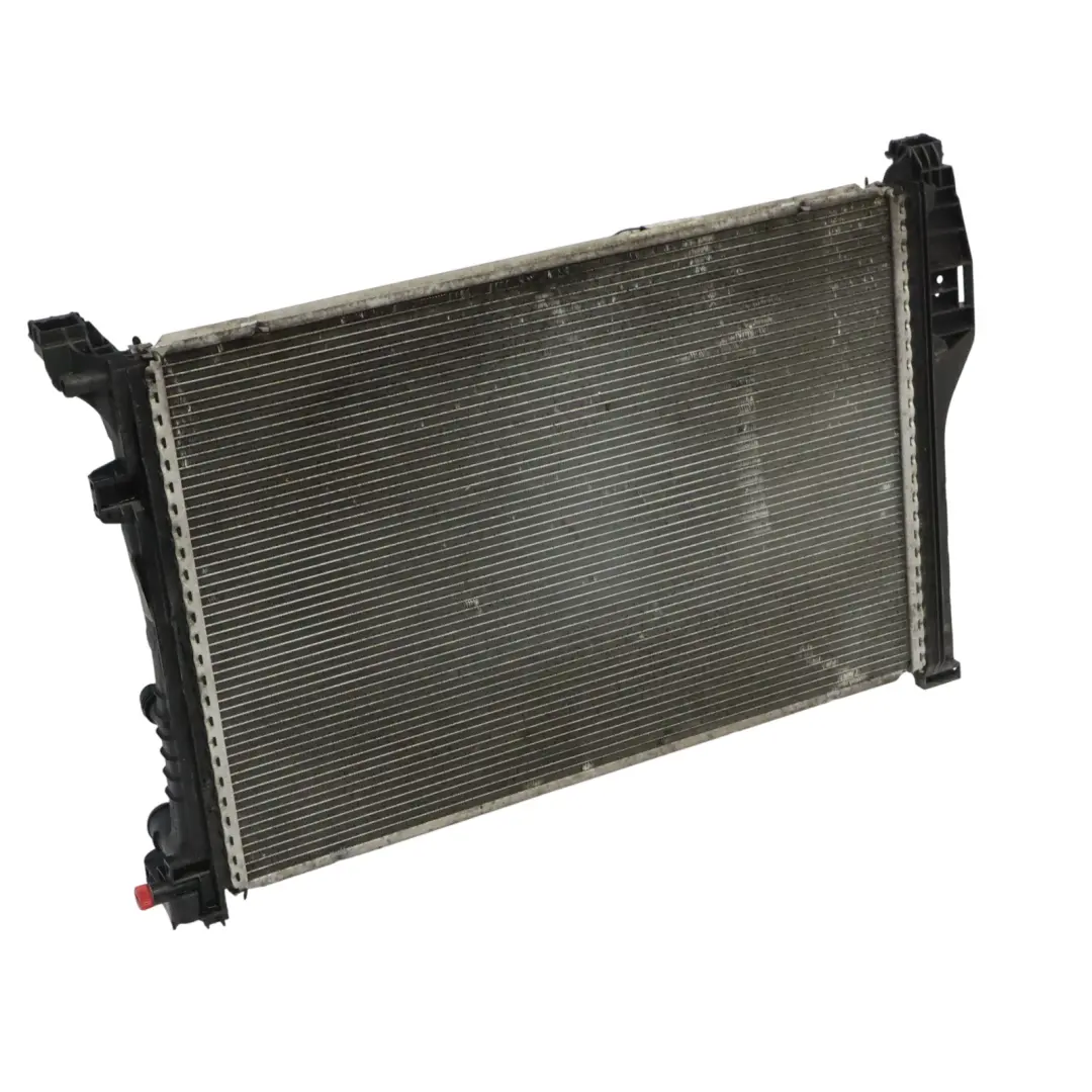 Refroidisseur Radiateur Moteur Mercedes C117 X156 W176 45 AMG M133 pour à propos du numéro de pièce A0995006603 Refroidisseur Radiateur Moteur Mercedes C117 X156 W176 45 AMG M133 - SKU A0995006603 - Numéro de pièce A0995006603