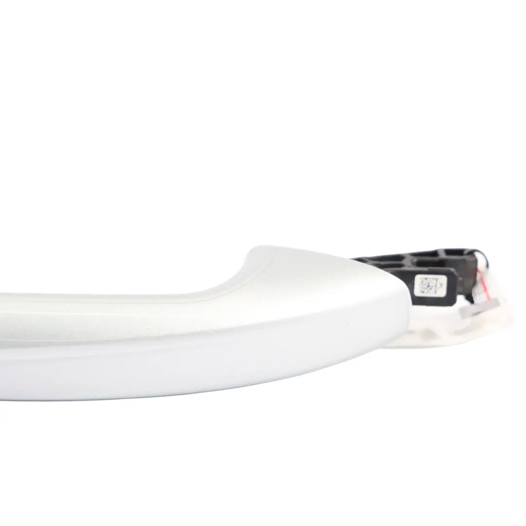 Manija De La Puerta Exterior Trasera Derecha Iridium Silver - 775 para Mercedes X253 con número de pieza A0997605601 Mercedes X253 Manija De La Puerta Exterior Trasera Derecha Iridium Silver - 775 - SKU A0997605601-IRS - Número de pieza A0997605601