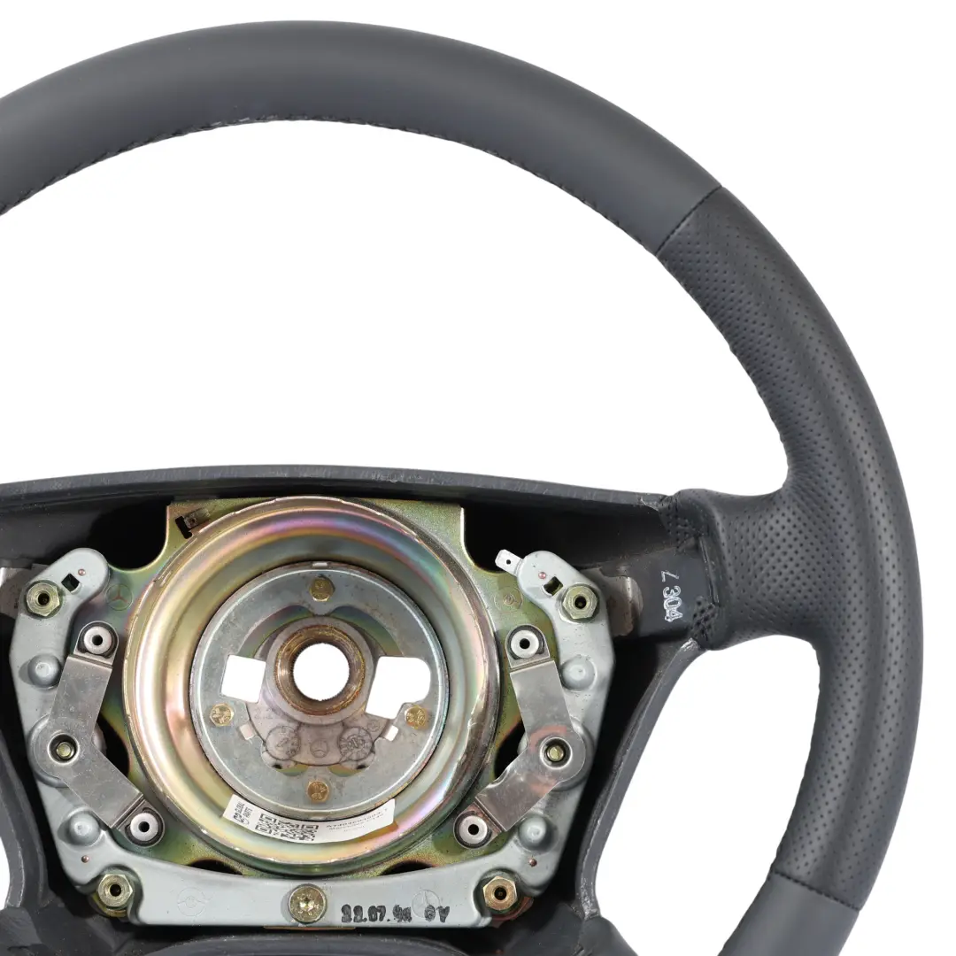 Mercedes C140 NOUVEAU Volant En Cuir Noir - SKU A1404604603-1 - Numéro de pièce A1404604603