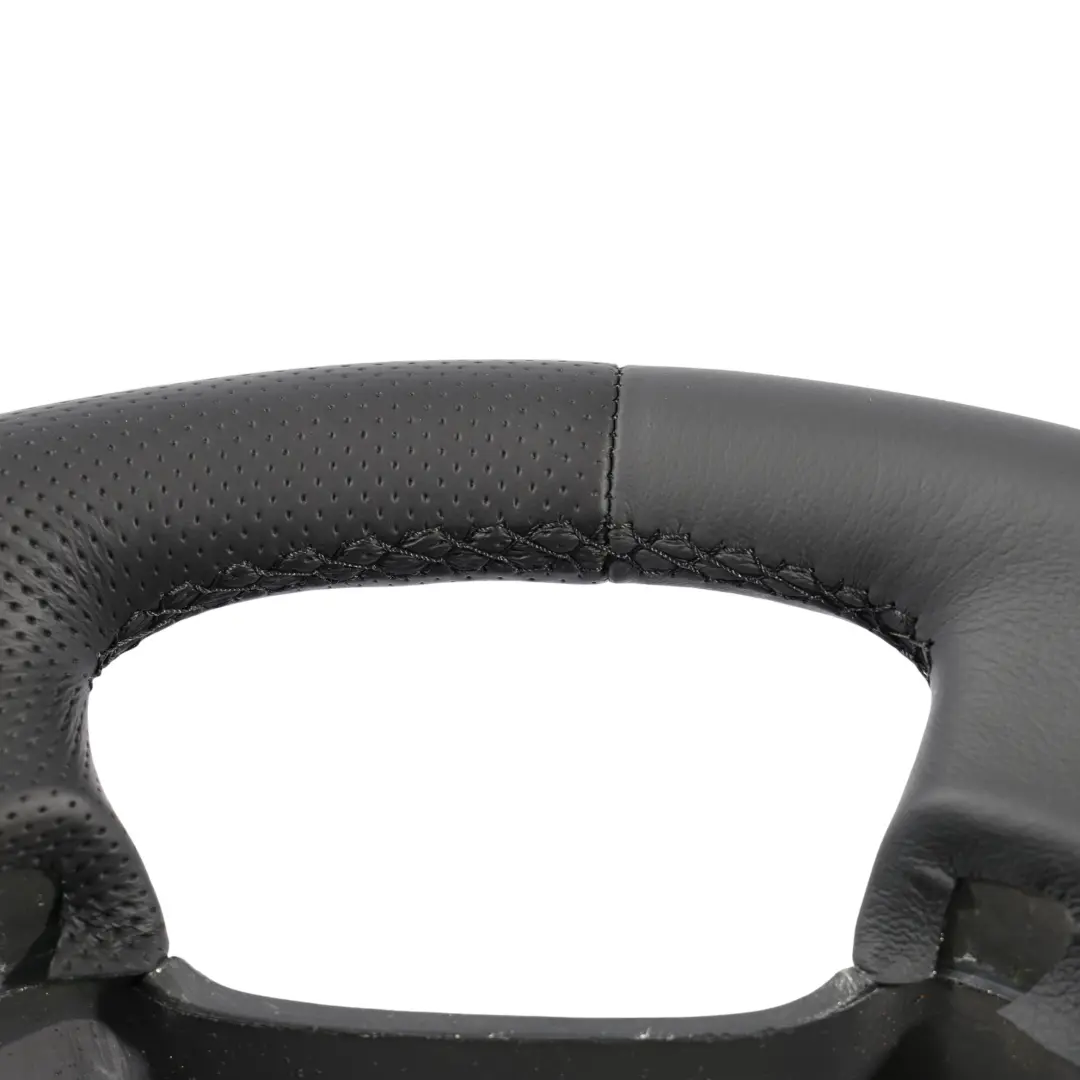 NUEVO Negro Volante De Cuero Negro Hilos para Mercedes C140 con número de pieza A1404604603 Mercedes C140 NUEVO Negro Volante De Cuero Negro Hilos - SKU A1404604603-1 - Número de pieza A1404604603