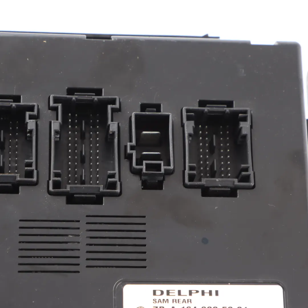 Sam Control Module Fuse Box Unit to Mercedes ML W164 with Part number A1649005001 Mercedes ML W164 Sam Control Module Fuse Box Unit - SKU A1649005001 - Part number A1649005001