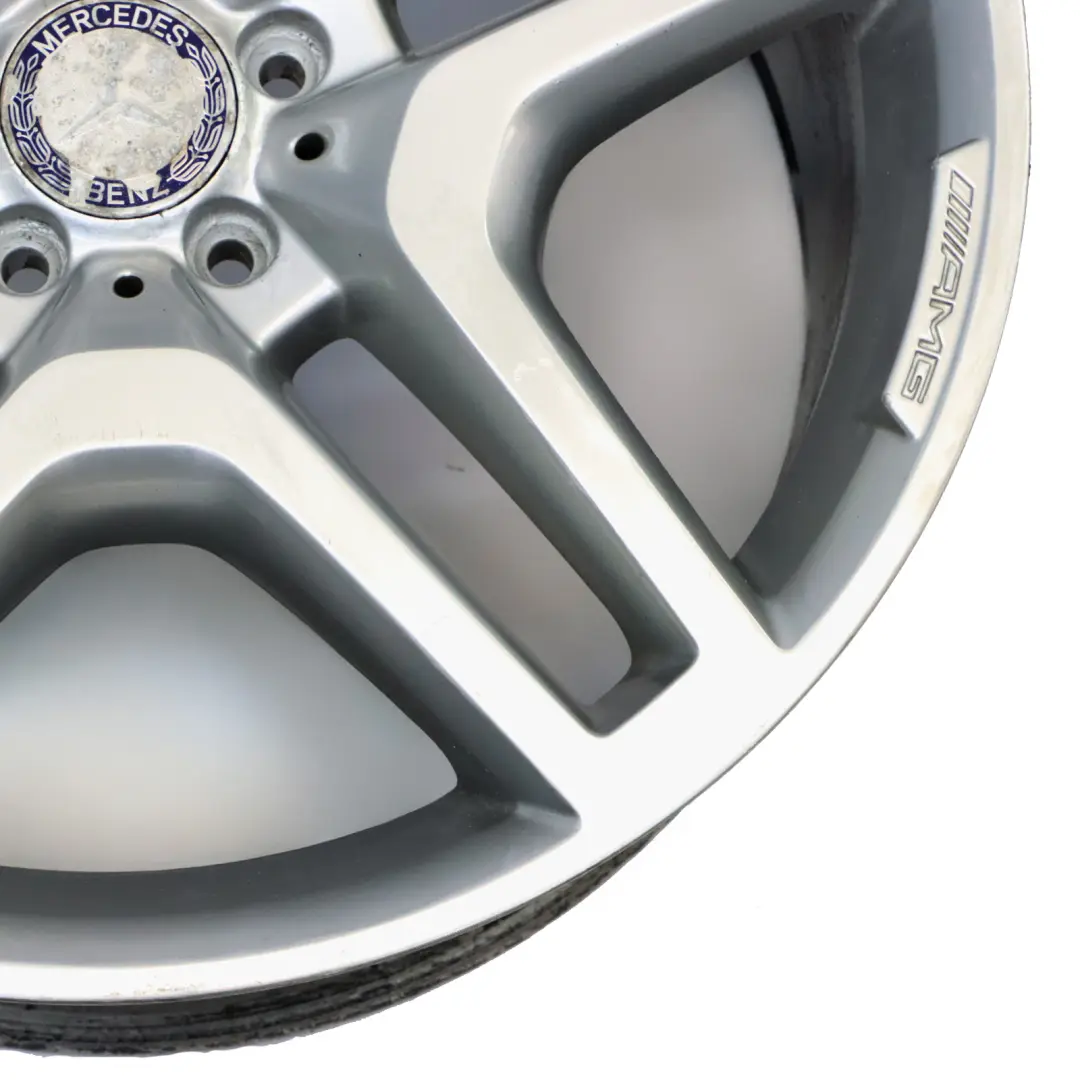 Llanta Aleación Plateada 21" Star Spoke 10J ET:46 para Mercedes W166 AMG con número de pieza A1664012502 Mercedes W166 AMG Llanta Aleación Plateada 21" Star Spoke 10J ET:46 - SKU A1664012502-1 - Número de pieza A1664012502