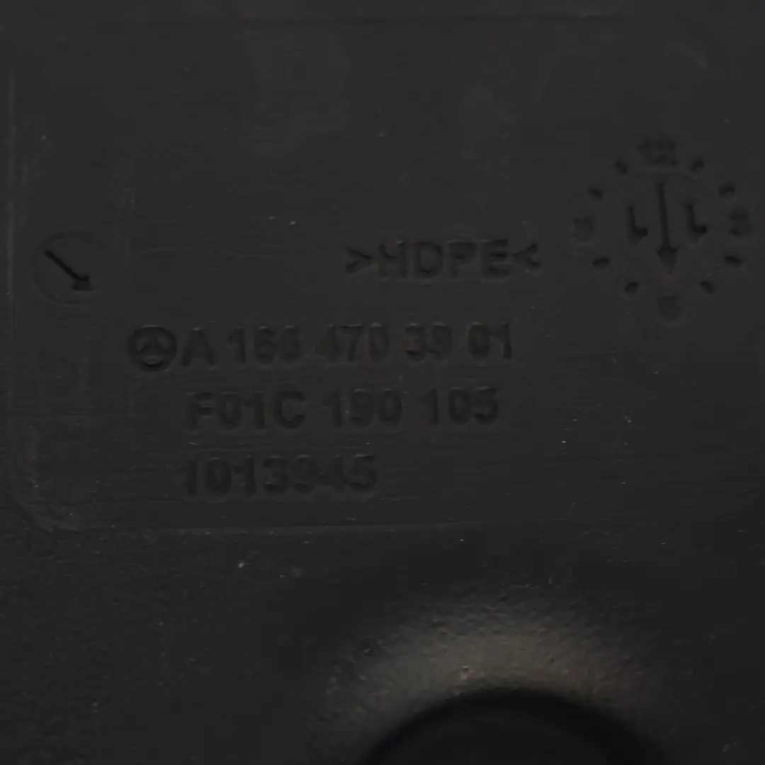 Dieselmotor AdBlue Additiv Tank Flüssigkeitsbehälter für Mercedes W166 mit Teilenummer A1664703701 Mercedes W166 Dieselmotor AdBlue Additiv Tank Flüssigkeitsbehälter - SKU A1664703701 - Teilenummer A1664703701