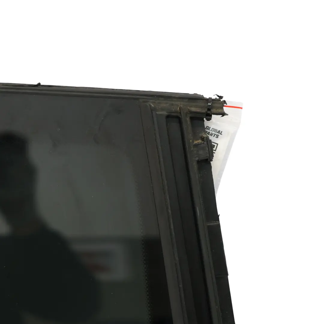 Puerta Trasera Cristal Fijo Tintado AS3 Izquierda para Mercedes GL X166 con número de pieza A1667300955 Mercedes GL X166 Puerta Trasera Cristal Fijo Tintado AS3 Izquierda - SKU A1667300955 - Número de pieza A1667300955