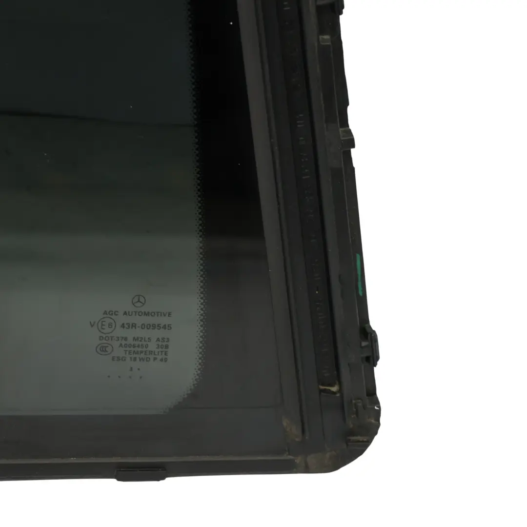 Vetro Porta Posteriore Fisso Colorato AS3 Sinistro per Mercedes GL X166 con numero di parte A1667300955 Mercedes GL X166 Vetro Porta Posteriore Fisso Colorato AS3 Sinistro - SKU A1667300955 - Numero di parte A1667300955