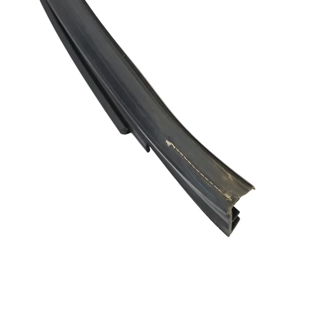 Mercedes X166 Porta Posteriore Sinistra Finestrino Guida Guarnizione - SKU A1667350325 - Numero di parte A1667350325