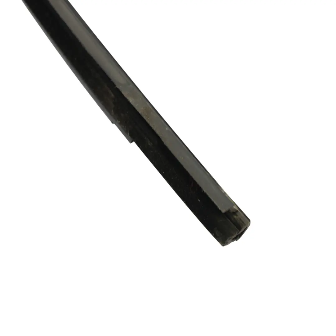 Mercedes X166 Porta Posteriore Sinistra Finestrino Guida Guarnizione - SKU A1667350325 - Numero di parte A1667350325
