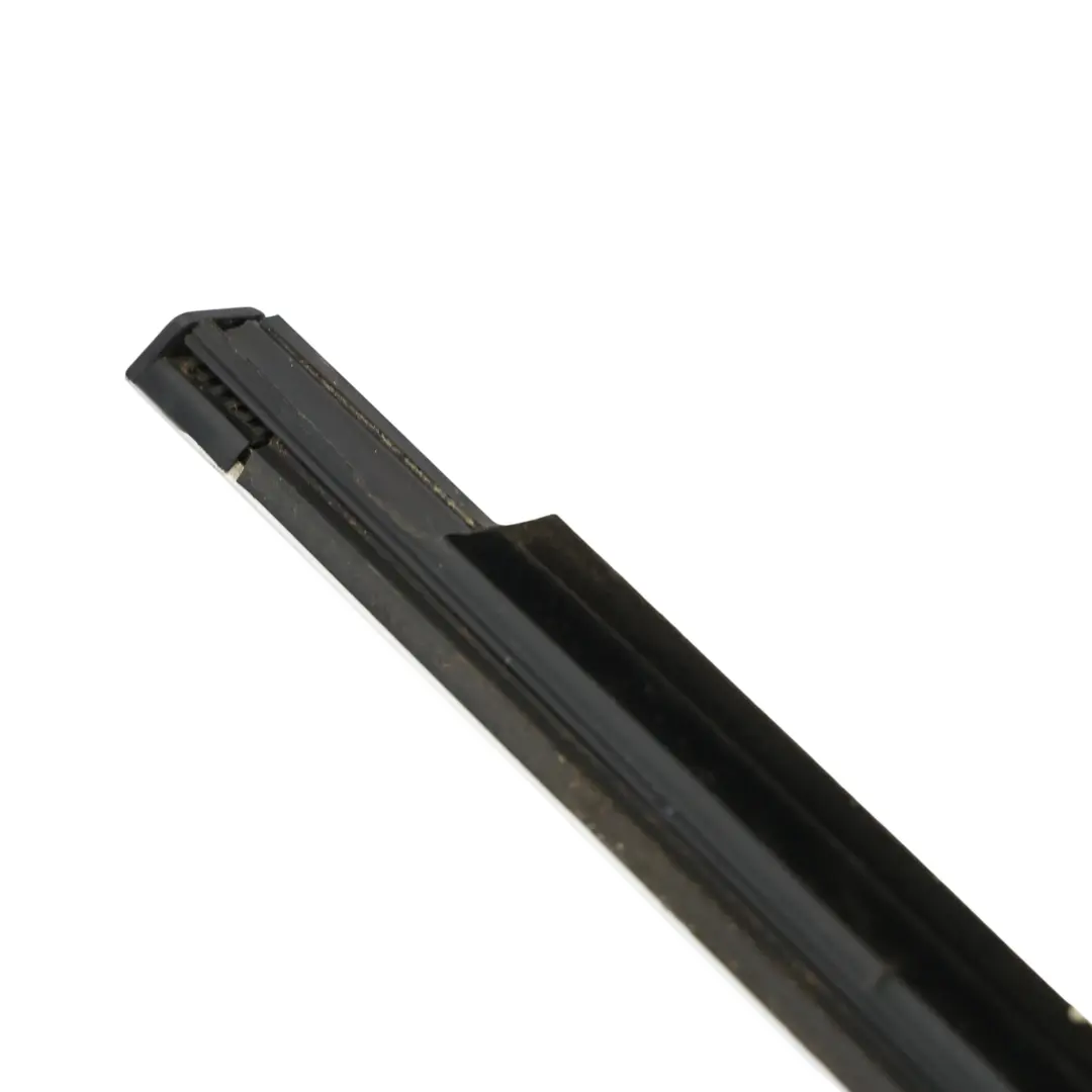 Moldura De Ventana De Puerta Trasera Izquierda para Mercedes GL X166 con número de pieza A1667351365 Mercedes GL X166 Moldura De Ventana De Puerta Trasera Izquierda - SKU A1667351365 - Número de pieza A1667351365