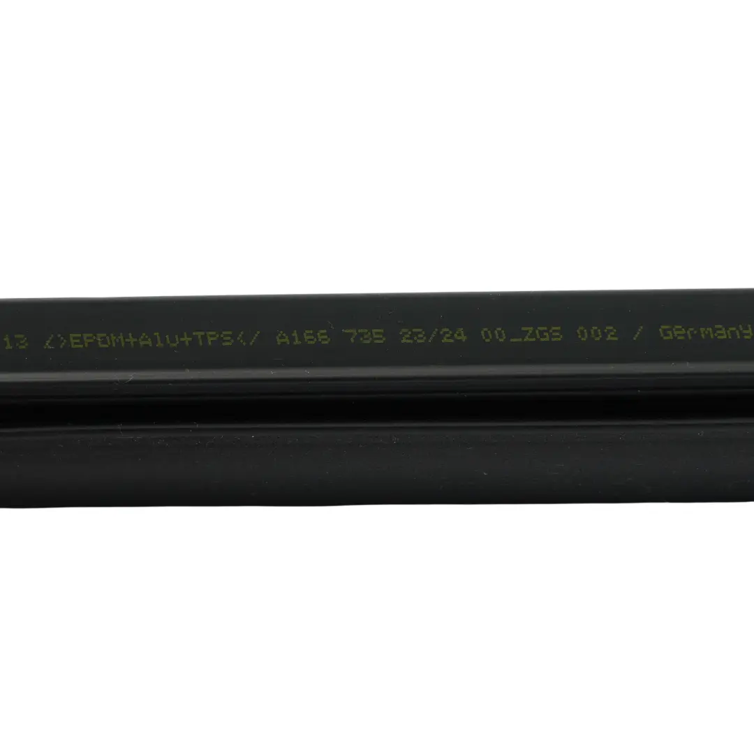 Porta Posteriore Guarnizione Interna Guida Sinistra per Mercedes X166 con numero di parte A1667352300 Mercedes X166 Porta Posteriore Guarnizione Interna Guida Sinistra - SKU A1667352300 - Numero di parte A1667352300