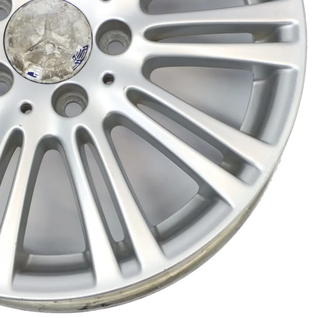 Llanta de aleación plateada Mercedes W169 16" 6J ET:46 para con número de pieza A1694012102 Llanta de aleación plateada Mercedes W169 16" 6J ET:46 - SKU A1694012102-1 - Número de pieza A1694012102