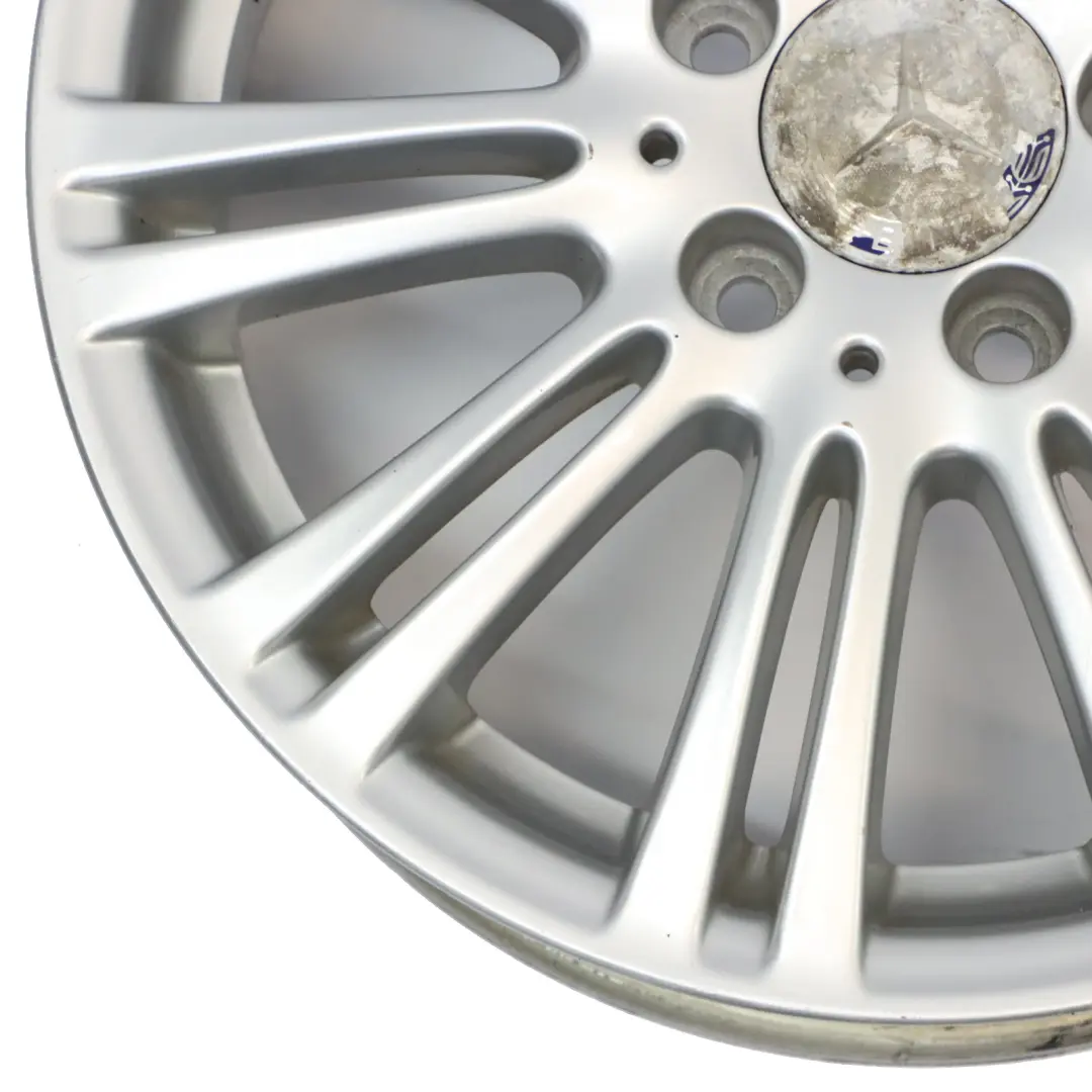 Cerchio in lega argento 16" 6J ET:46 per Mercedes W169 con numero di parte A1694012102 Mercedes W169 Cerchio in lega argento 16" 6J ET:46 - SKU A1694012102-1 - Numero di parte A1694012102