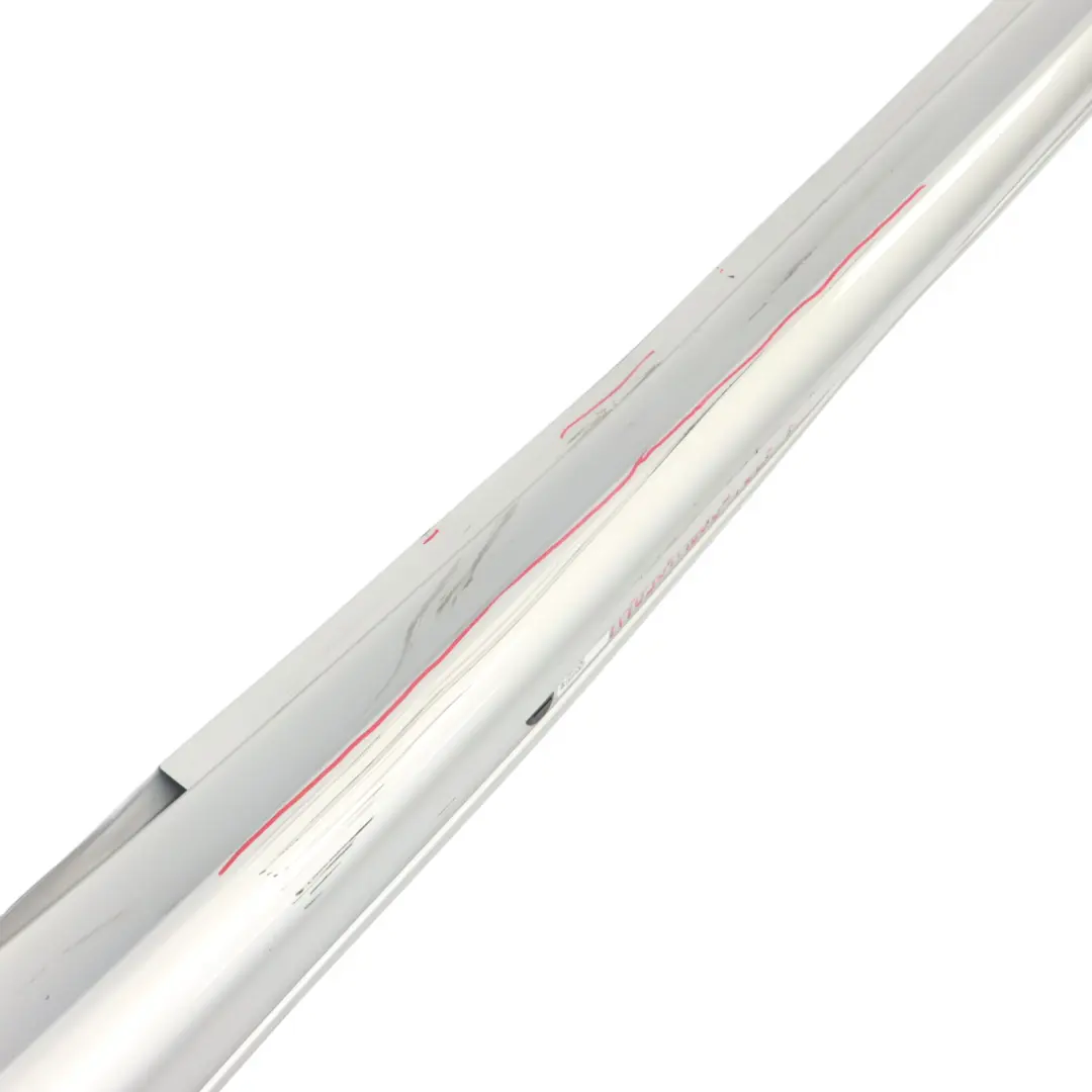 Seitenschwellerabdeckung Rechts Polarsilber Metallic - 761 für Mercedes W245 mit Teilenummer A1696111608 Mercedes W245 Seitenschwellerabdeckung Rechts Polarsilber Metallic - 761 - SKU A1696111608-PLS - Teilenummer A1696111608