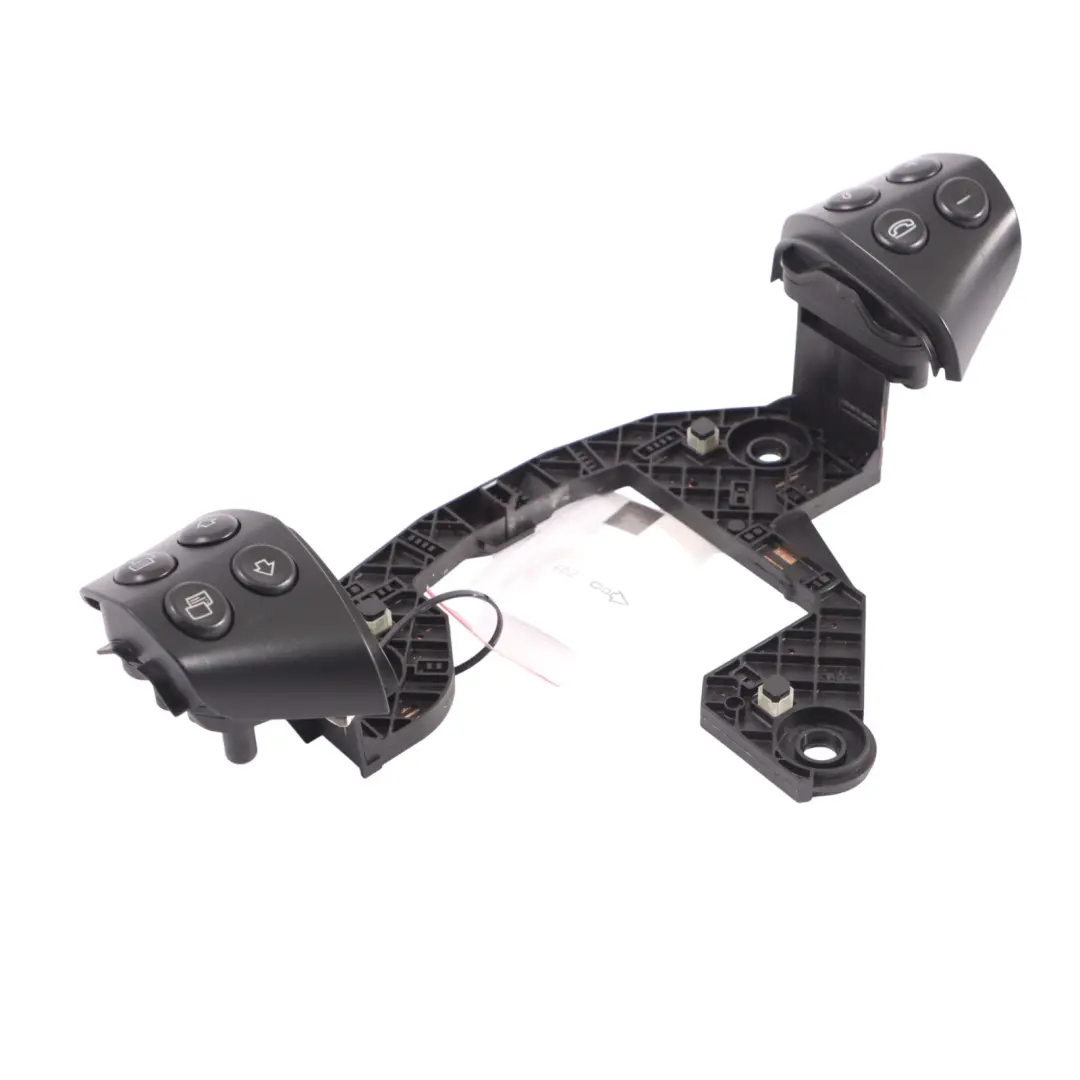 Interrupteur Bouton Volant Commande Multimédia pour Mercedes W169 à propos du numéro de pièce A1698207310 Mercedes W169 Interrupteur Bouton Volant Commande Multimédia - SKU A1698207310 - Numéro de pièce A1698207310