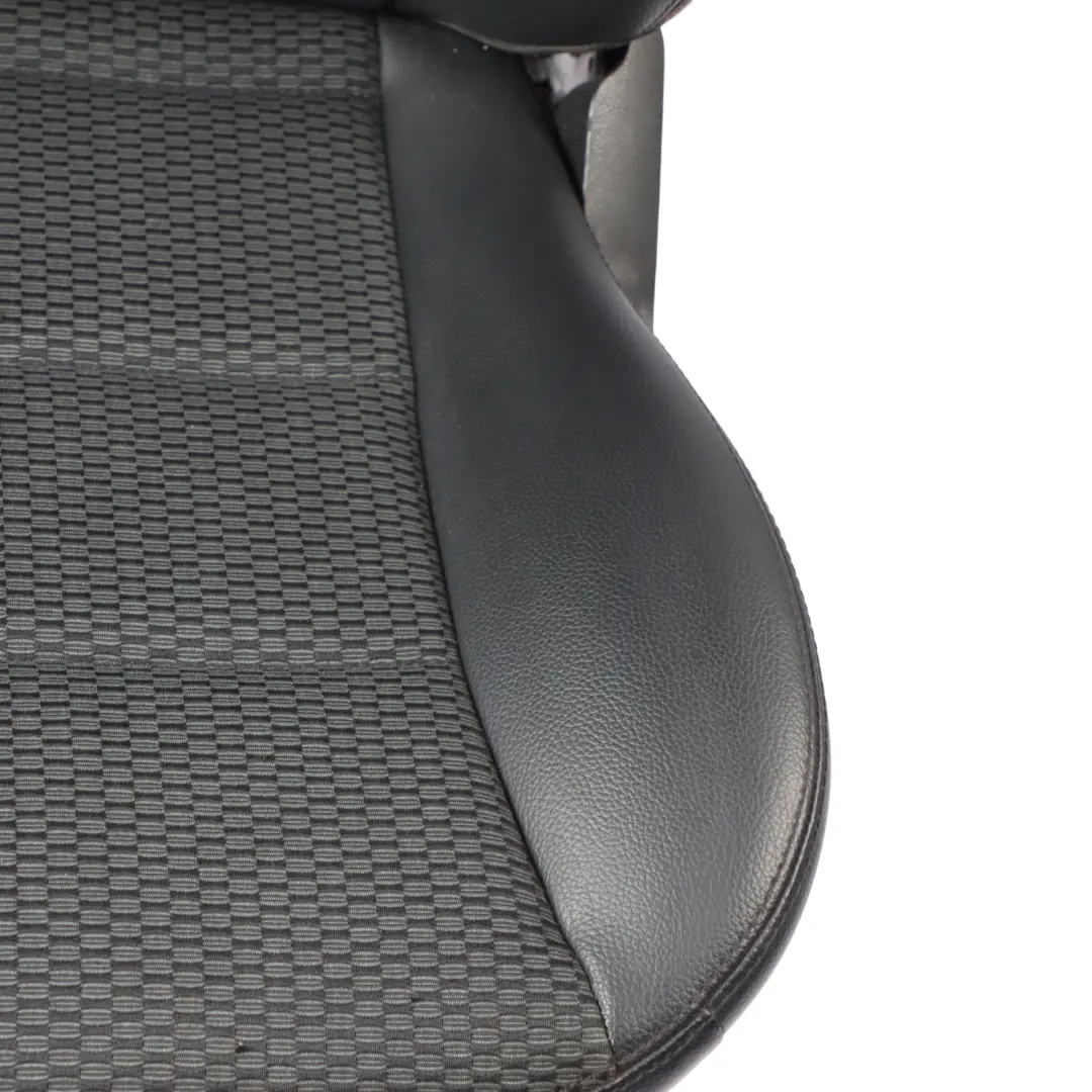 Mercedes-Benz W169 Sedile anteriore sinistro in tessuto e pelle Nero Antracite per con numero di parte A1699106947 Mercedes-Benz W169 Sedile anteriore sinistro in tessuto e pelle Nero Antracite - SKU A1699106947 - Numero di parte A1699106947