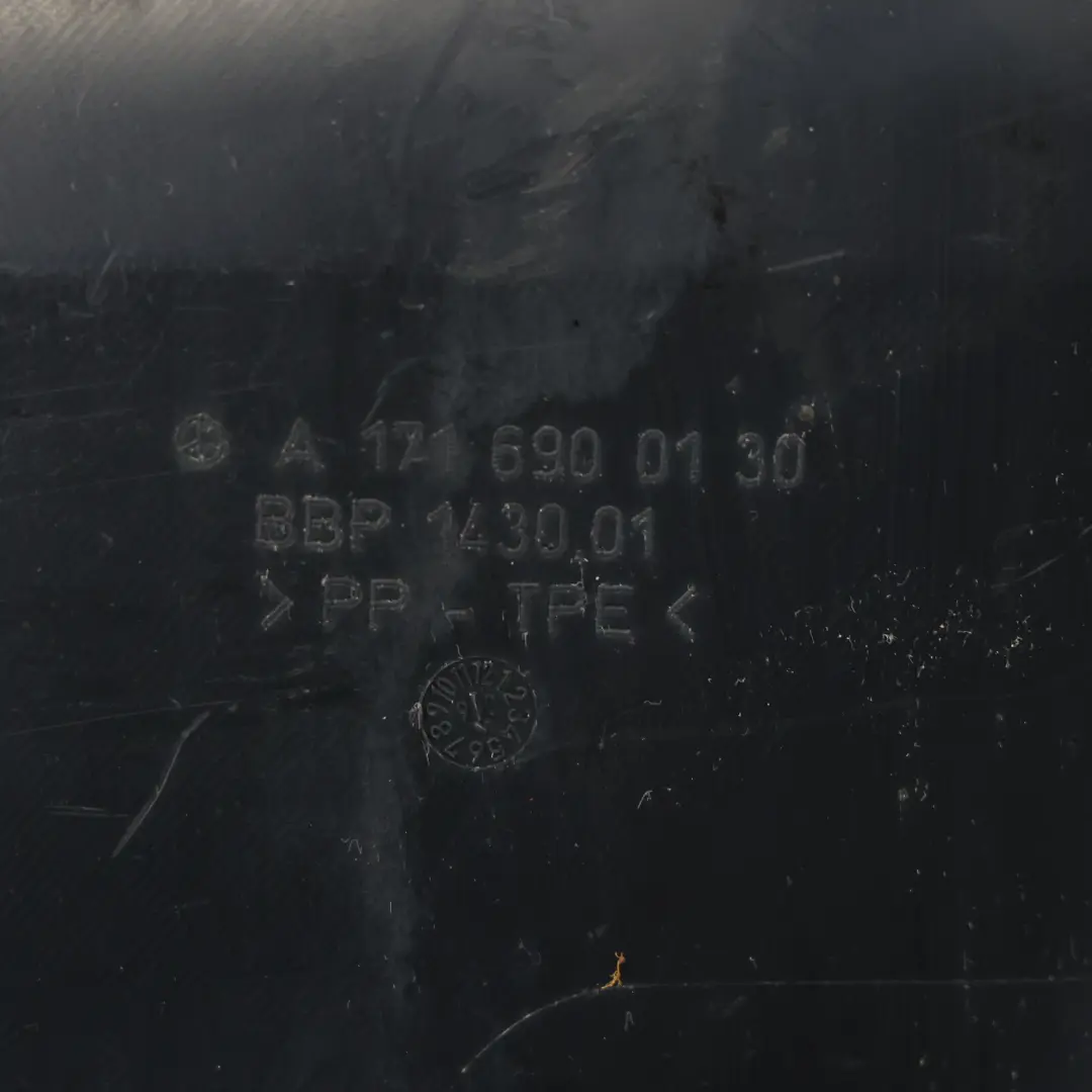 Cache De Passage De Roue Avant Gauche pour Mercedes SLK R171 à propos du numéro de pièce A1716900130 Mercedes SLK R171 Cache De Passage De Roue Avant Gauche - SKU A1716900130-1 - Numéro de pièce A1716900130