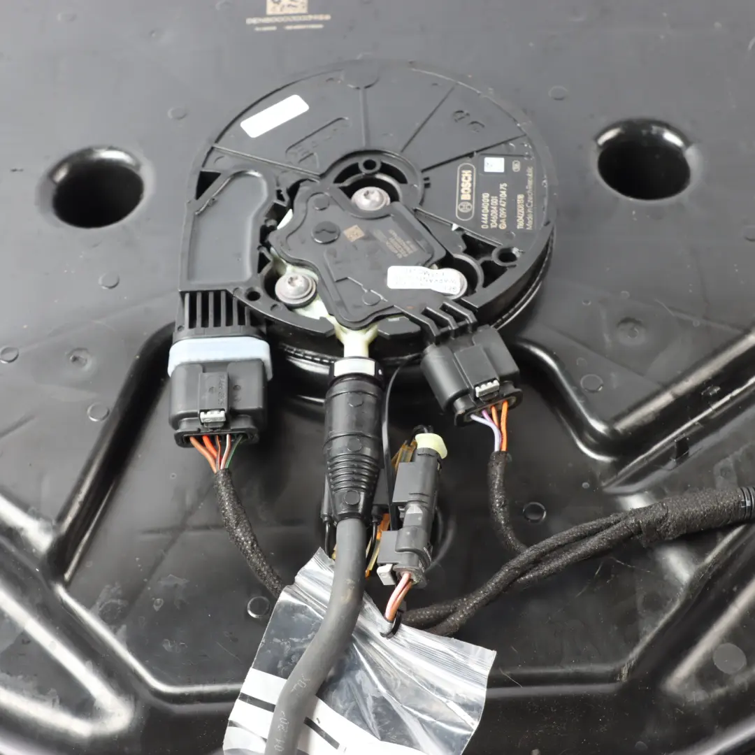 Mercedes R172 OM651 Diesel Estate AdBlue Tank Reservoir - SKU A1724700701 - Part number A1724700701