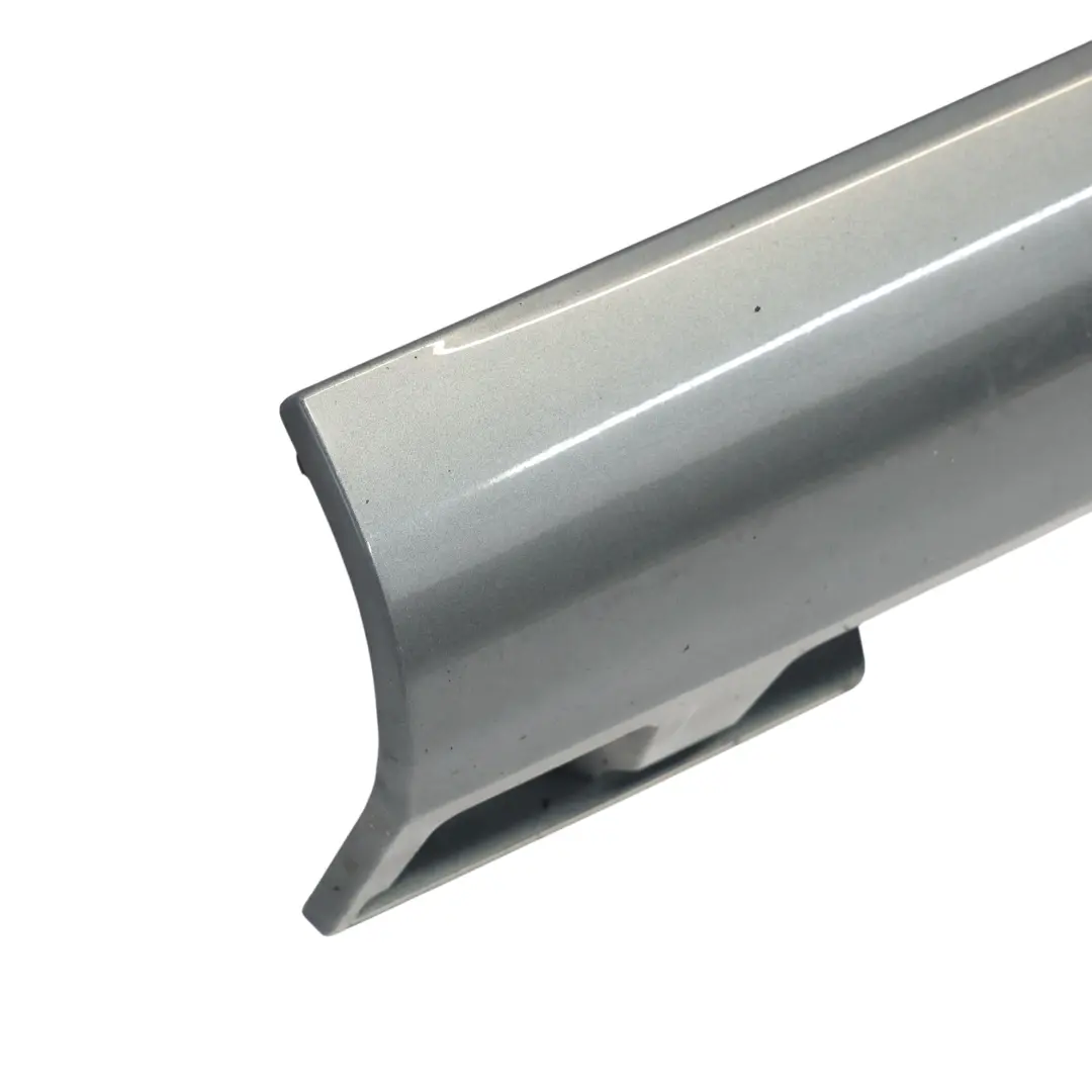 Seuil De Porte Latéral Gauche AMG Gris Sélénite - 992 pour Mercedes R172 à propos du numéro de pièce A1726980154 Mercedes R172 Seuil De Porte Latéral Gauche AMG Gris Sélénite - 992 - SKU A1726980154-SEL - Numéro de pièce A1726980154