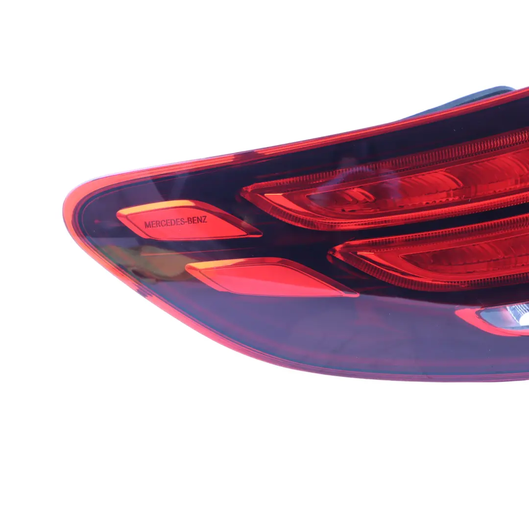 Luz Trasera Luz Trasera Izquierda Panel Lateral para Mercedes SLK R172 con número de pieza A1729066400 Mercedes SLK R172 Luz Trasera Luz Trasera Izquierda Panel Lateral - SKU A1729066400 - Número de pieza A1729066400