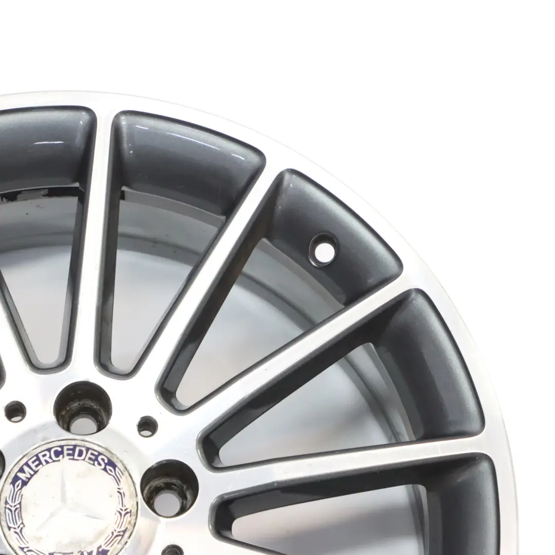 Leicht metall felge 18" ET:52 7.5J für Mercedes W176 AMG mit Teilenummer A1764010200 Mercedes W176 AMG Leicht metall felge 18" ET:52 7.5J - SKU A1764010200-3 - Teilenummer A1764010200