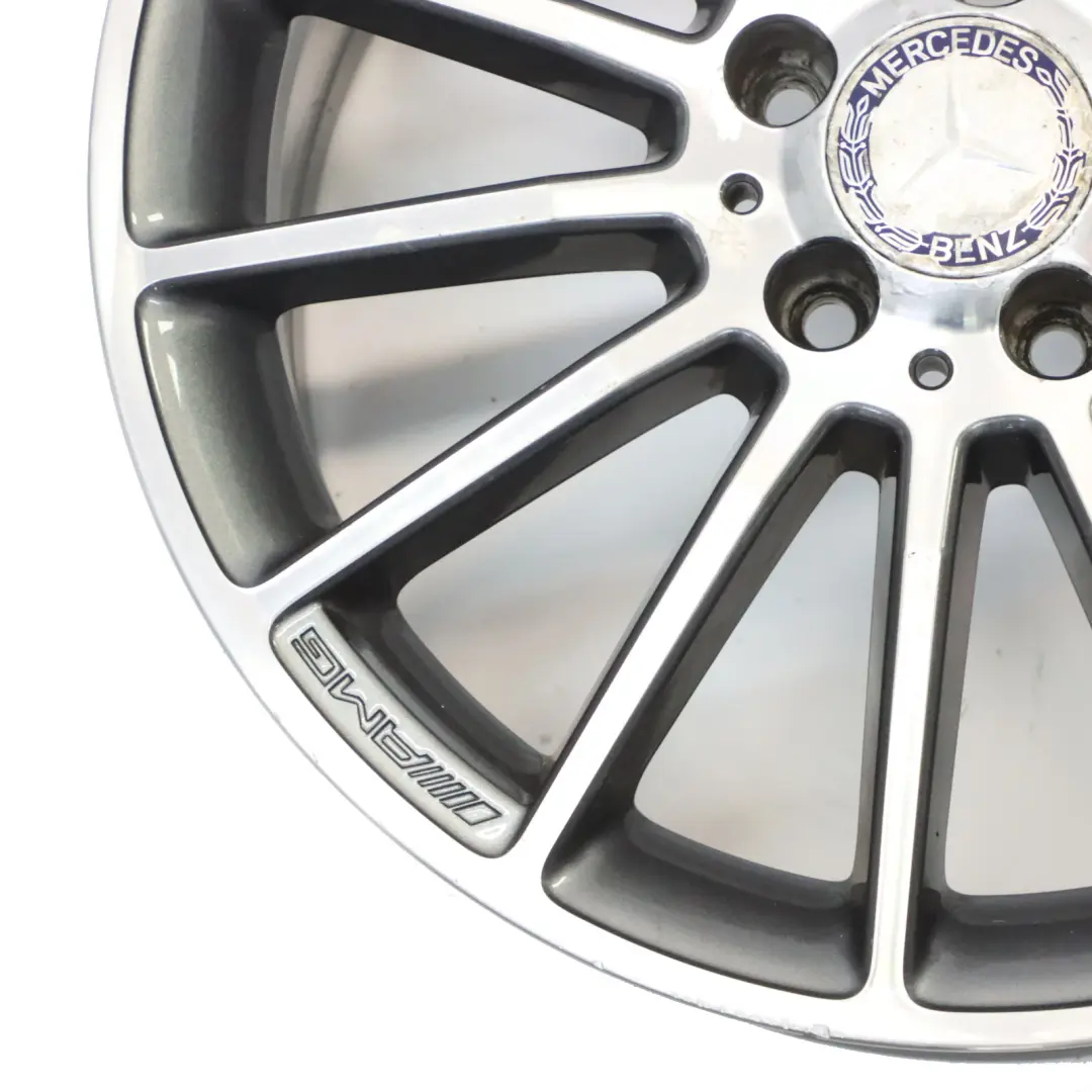 Leicht metall felge 18" ET:52 7.5J für Mercedes W176 AMG mit Teilenummer A1764010200 Mercedes W176 AMG Leicht metall felge 18" ET:52 7.5J - SKU A1764010200-3 - Teilenummer A1764010200