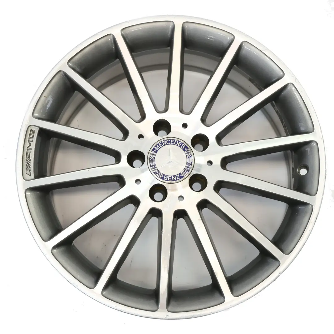 Cerchio in lega 18" 14 razze ET:52 7.5J per Mercedes W176 AMG con numero di parte A1764010200 Mercedes W176 AMG Cerchio in lega 18" 14 razze ET:52 7.5J - SKU A1764010200-4 - Numero di parte A1764010200