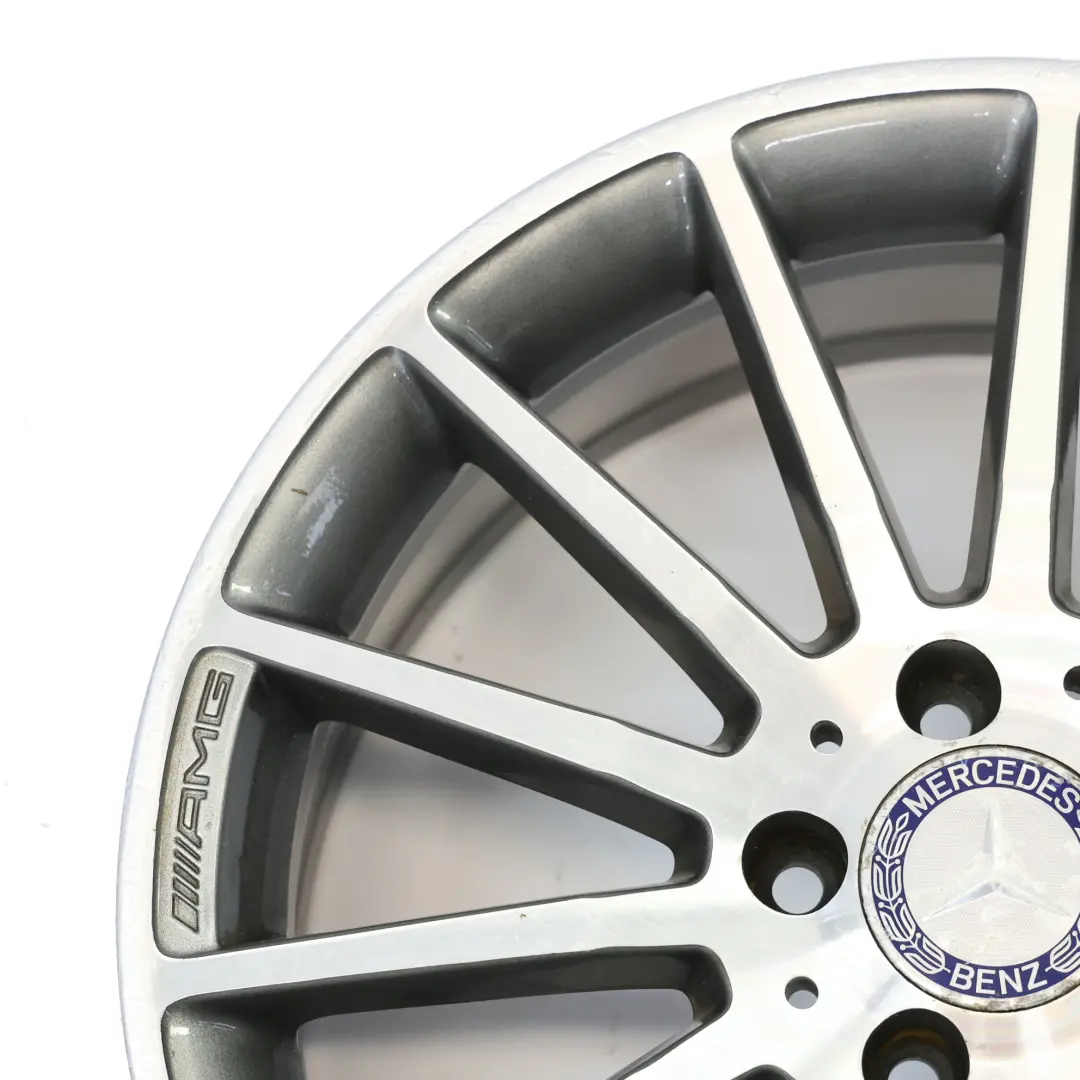Cerchio in lega 18" 14 razze ET:52 7.5J per Mercedes W176 AMG con numero di parte A1764010200 Mercedes W176 AMG Cerchio in lega 18" 14 razze ET:52 7.5J - SKU A1764010200-4 - Numero di parte A1764010200