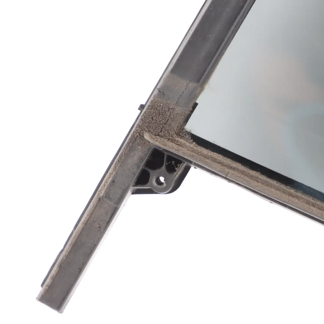 Mercedes W176 Cristal Puerta Trasera Izquierda Quarter Side Negro - SKU A1767300300-1 - Número de pieza A1767300300