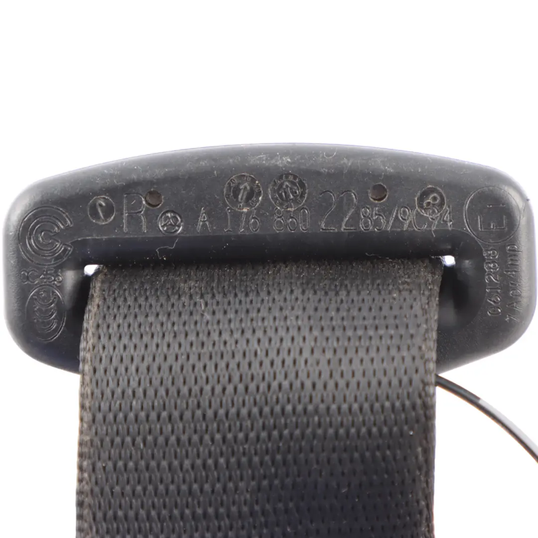 Cinturón de seguridad delantero derecho Negro para Mercedes W176 C117 con número de pieza A1768602285 Mercedes W176 C117 Cinturón de seguridad delantero derecho Negro - SKU A1768602285 - Número de pieza A1768602285