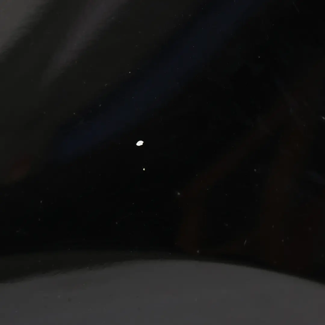 Pannello anteriore lato sinistro Coperchio Kosmos Black 191 per Mercedes W176 con numero di parte A1768810101 Mercedes W176 Pannello anteriore lato sinistro Coperchio Kosmos Black 191 - SKU A1768810101-KB - Numero di parte A1768810101