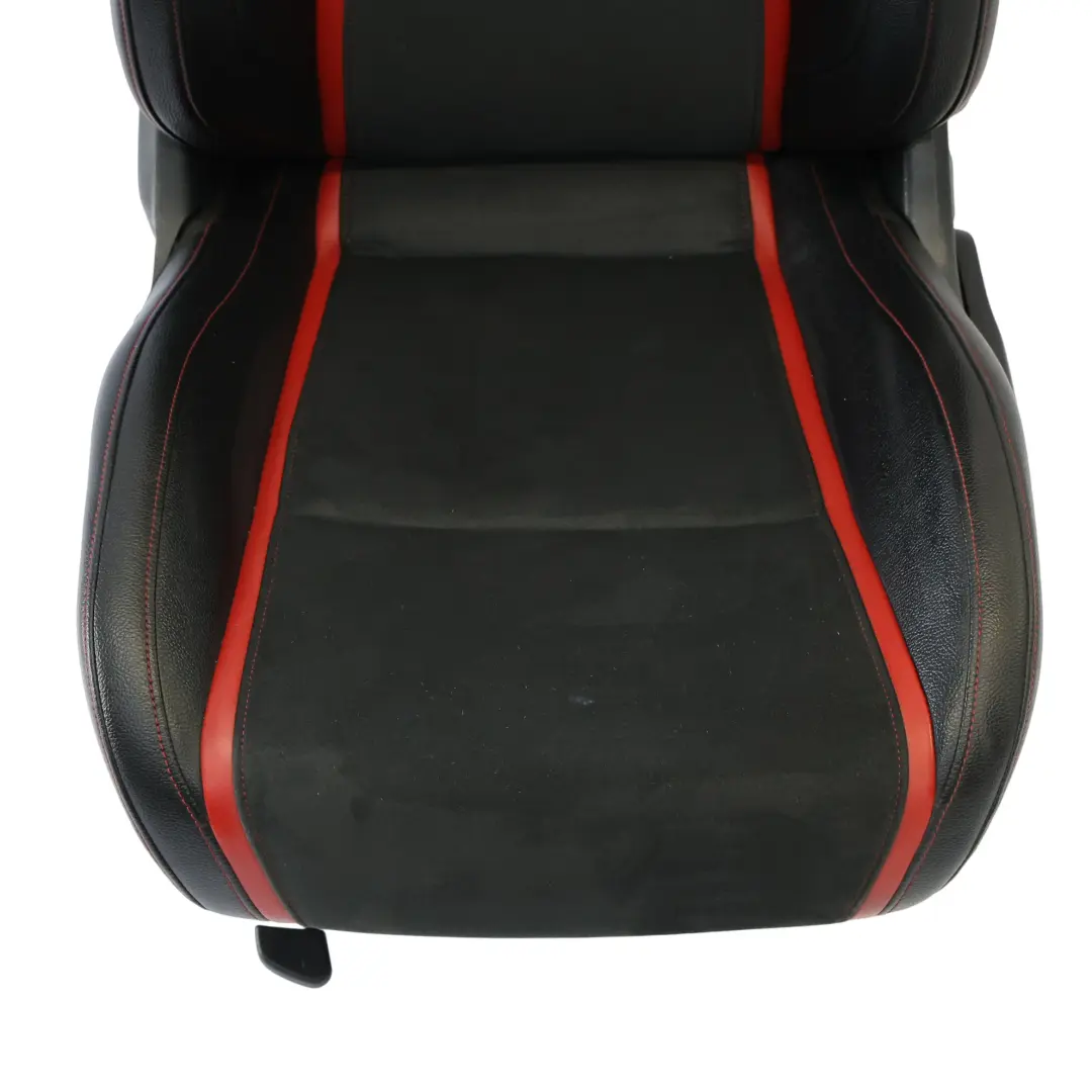 Sedile Anteriore AMG Performance In Pelle Nera Rossa Sinistra per Mercedes W176 con numero di parte A1769103602 Mercedes W176 Sedile Anteriore AMG Performance In Pelle Nera Rossa Sinistra - SKU A1769103602-1 - Numero di parte A1769103602