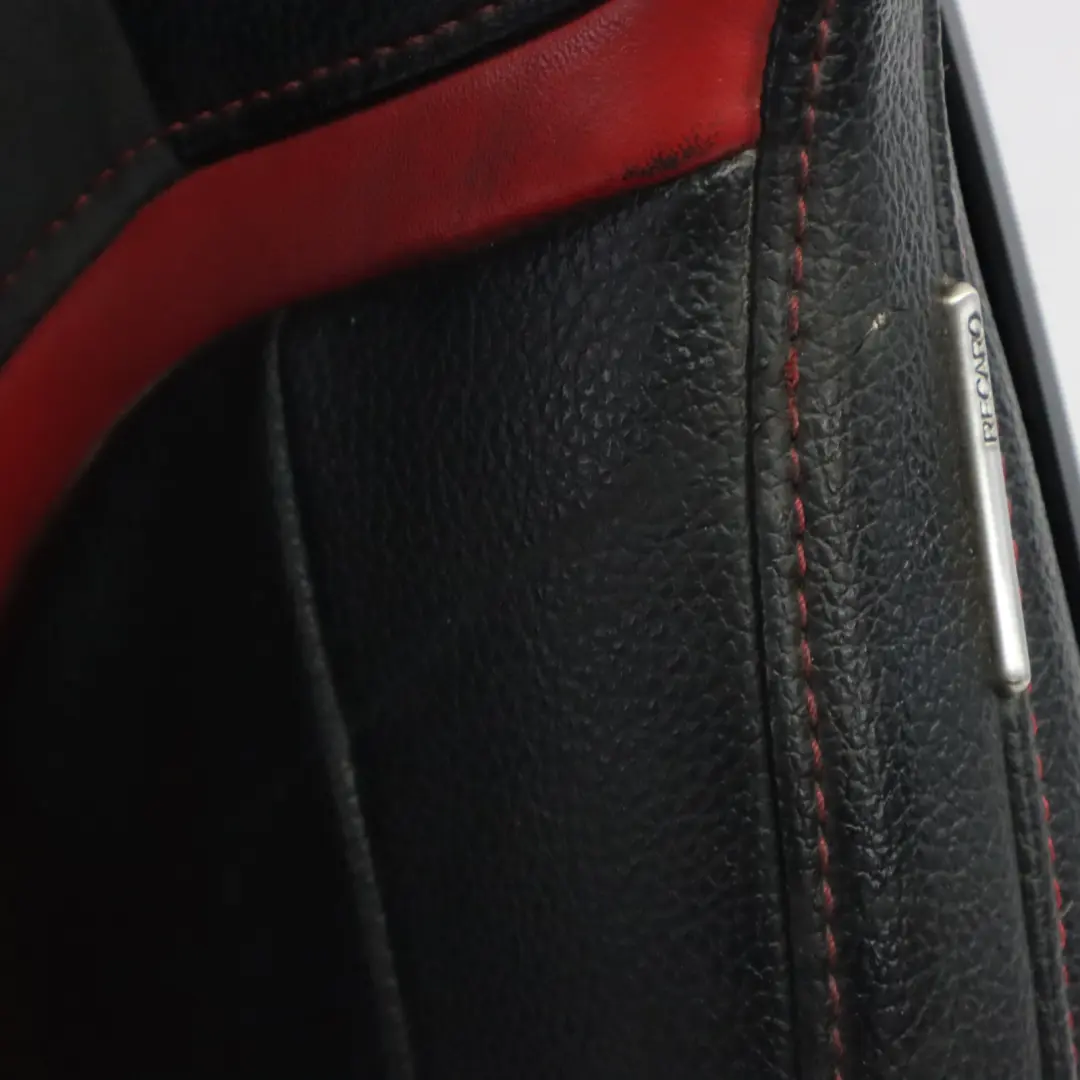 Mercedes W176 Asiento Delantero AMG Performance Cuero Negro Rojo Derecho - SKU A1769103702-1 - Número de pieza A1769103702