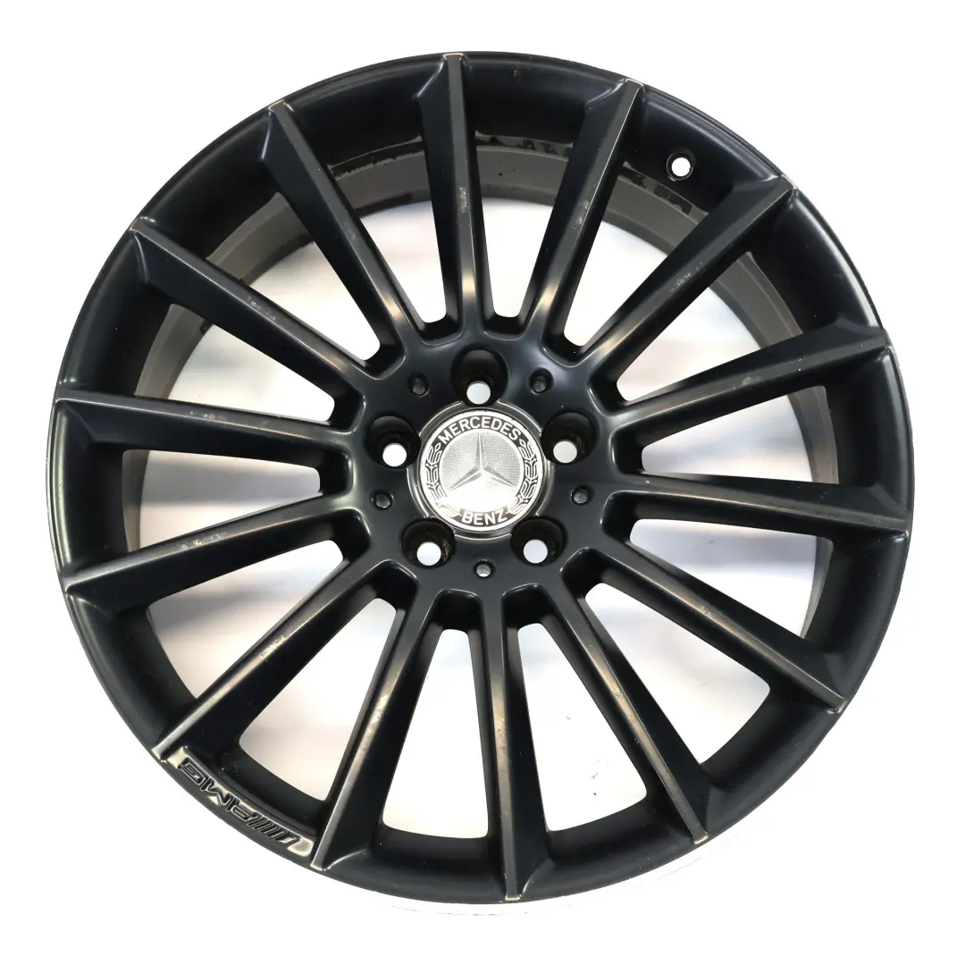 Jante Alliage 5 Double Rayon 19" 8J ET:40 A1774011400 pour Mercedes W177 V177 AMG à propos du numéro de pièce A1774011900 Mercedes W177 V177 AMG Jante Alliage 5 Double Rayon 19" 8J ET:40 A1774011400 - SKU A1774011900-1 - Numéro de pièce A1774011900
