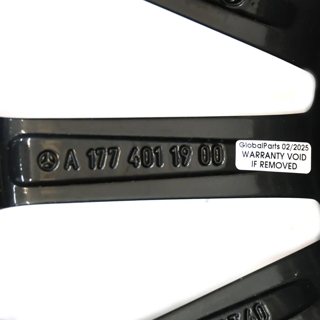 Schwarz Leichtmetallfelge 14 Speichen 19" 8J ET:40 für Mercedes W177 AMG mit Teilenummer A1774011900 Mercedes W177 AMG Schwarz Leichtmetallfelge 14 Speichen 19" 8J ET:40 - SKU A1774011900-2 - Teilenummer A1774011900