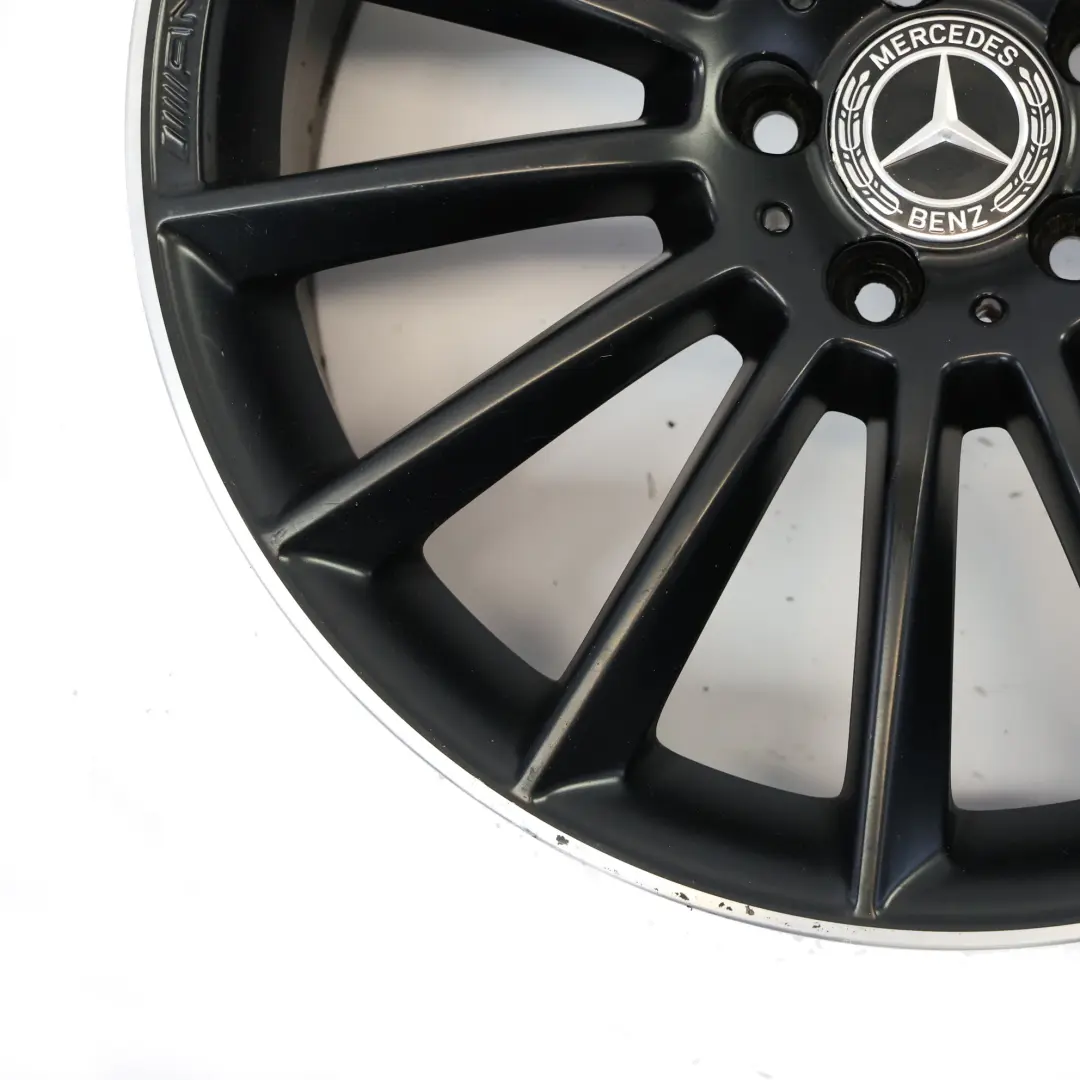 Cerchio in lega nero 14 razze 19" 8J ET:40 per Mercedes W177 V177 AMG con numero di parte A1774011900 Mercedes W177 V177 AMG Cerchio in lega nero 14 razze 19" 8J ET:40 - SKU A1774011900-2 - Numero di parte A1774011900