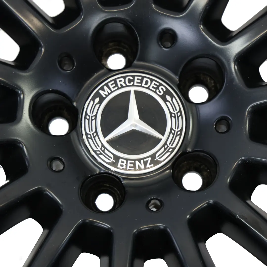 Cerchio in lega nero 14 razze 19" 8J ET:40 per Mercedes W177 V177 AMG con numero di parte A1774011900 Mercedes W177 V177 AMG Cerchio in lega nero 14 razze 19" 8J ET:40 - SKU A1774011900-2 - Numero di parte A1774011900