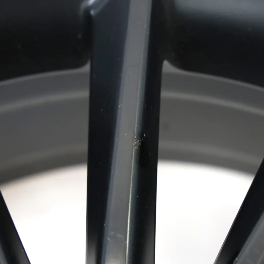 Cerchio in lega nero 14 razze 19" 8J ET:40 per Mercedes W177 V177 AMG con numero di parte A1774011900 Mercedes W177 V177 AMG Cerchio in lega nero 14 razze 19" 8J ET:40 - SKU A1774011900-2 - Numero di parte A1774011900