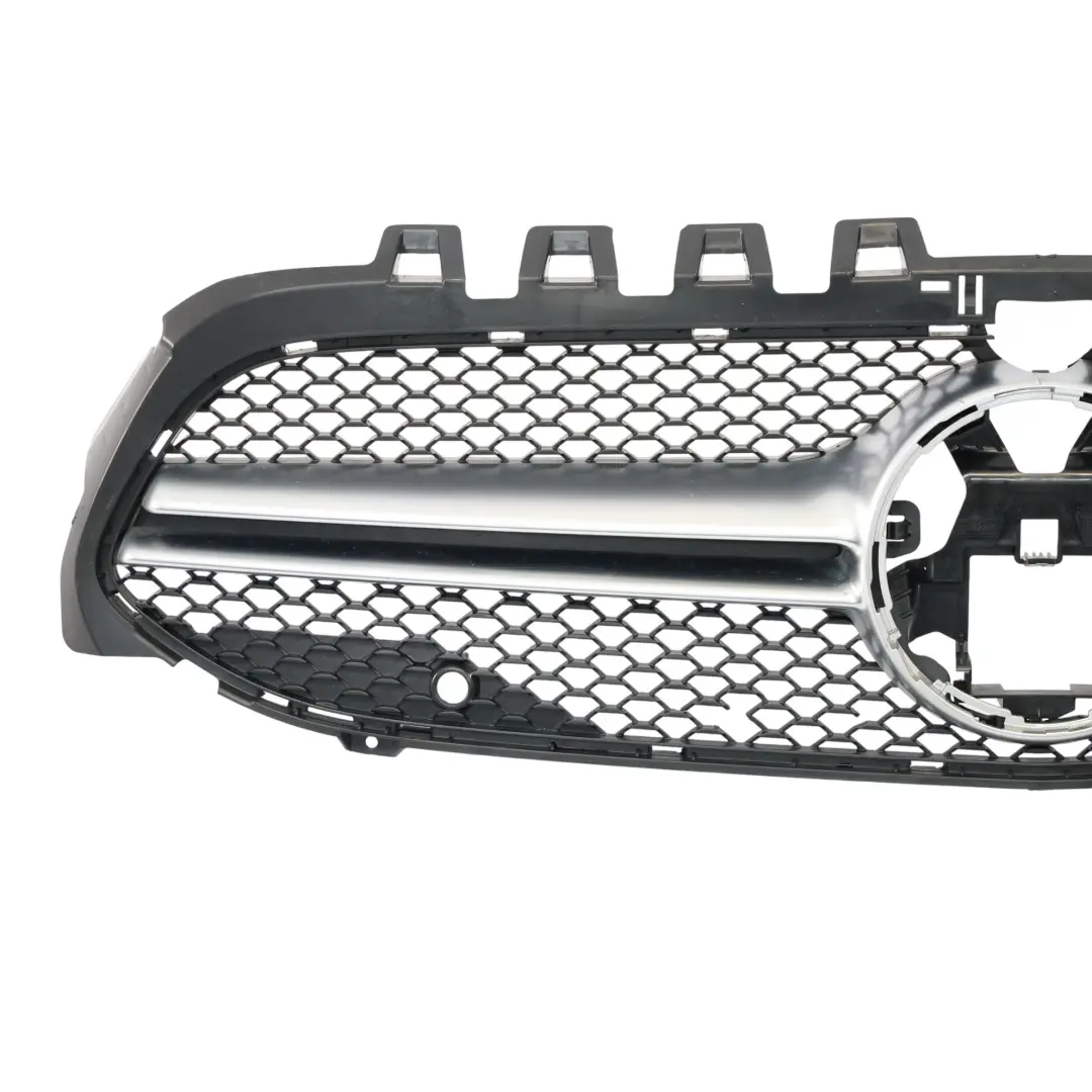 Atrapa Chłodnicy Grill Przedni Osłona do Mercedes W177 AMG o numerze A1778882900 Mercedes W177 AMG Atrapa Chłodnicy Grill Przedni Osłona - SKU A1778882900 - Numer Części A1778882900