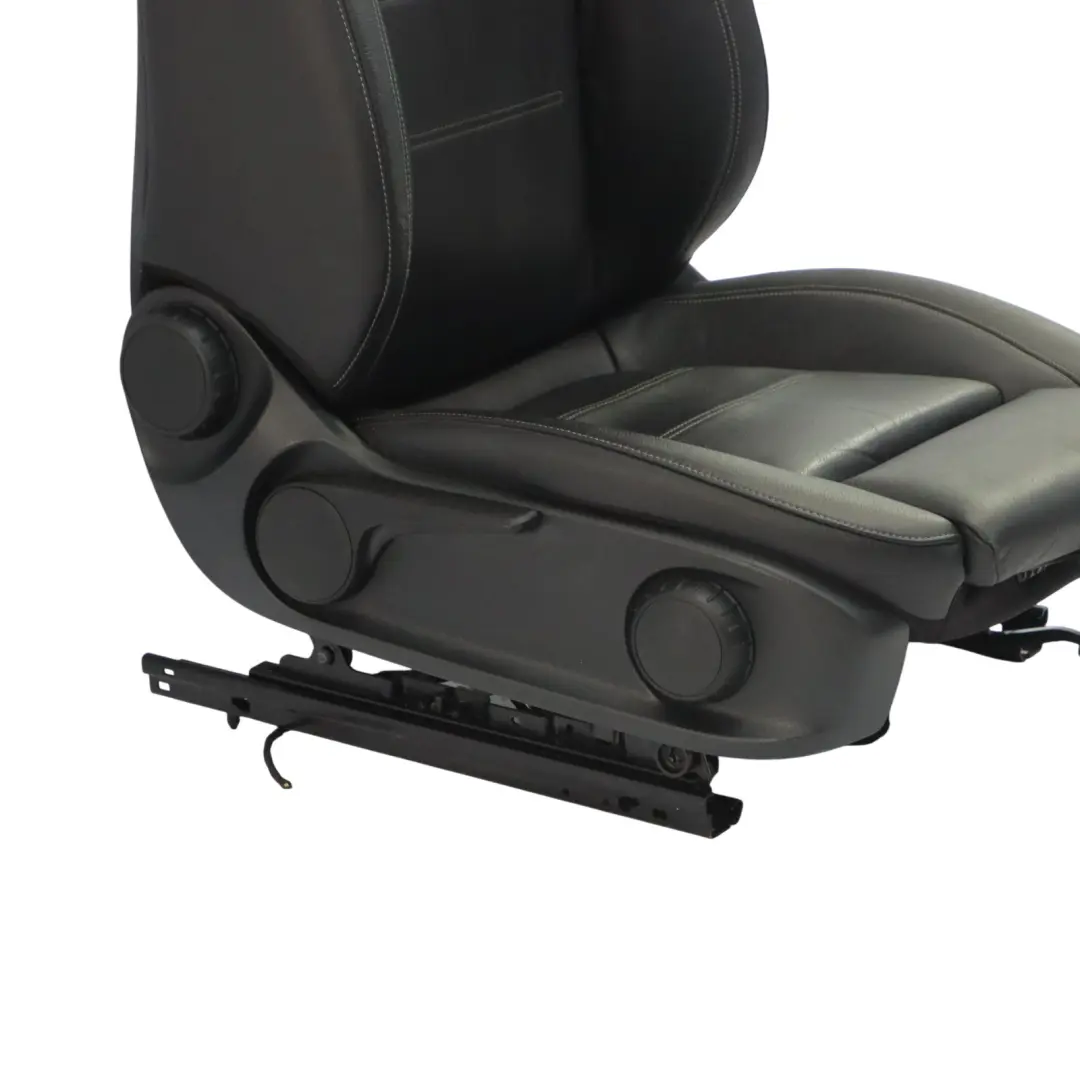 Fotel Przedni Prawy Przód Grzany Skórzany Czarny do Mercedes C118 W177 o numerze A1779108201 Mercedes C118 W177 Fotel Przedni Prawy Przód Grzany Skórzany Czarny - SKU A1779108201-4 - Numer Części A1779108201