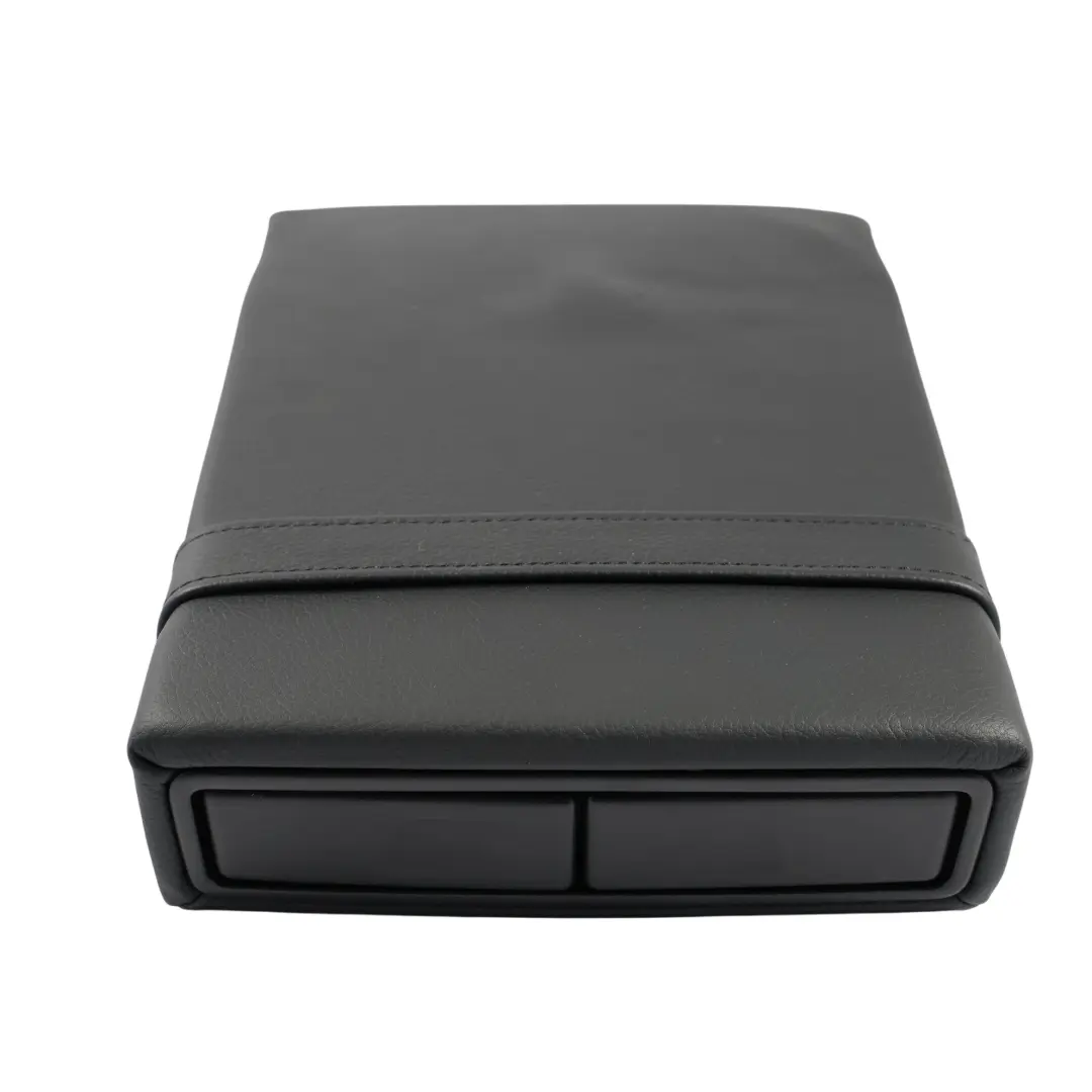 Bracciolo centrale sedile posteriore in pelle nera per Mercedes W177 con numero di parte A1779700900 Mercedes W177 Bracciolo centrale sedile posteriore in pelle nera - SKU A1779700900 - Numero di parte A1779700900