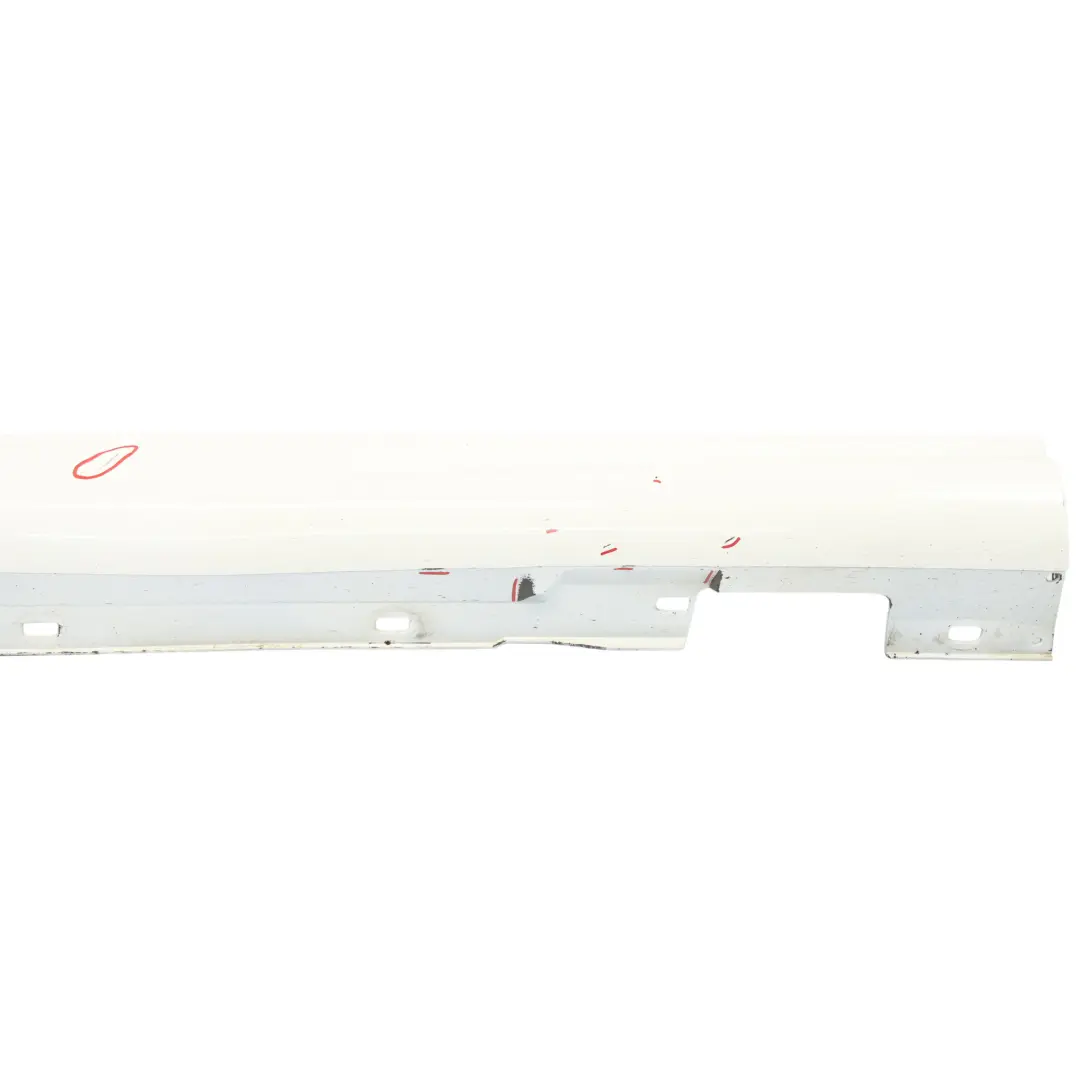 Styling Türschwellerabdeckung Links Polar White - 149 für Mercedes C204 AMG mit Teilenummer A2046982554 Mercedes C204 AMG Styling Türschwellerabdeckung Links Polar White - 149 - SKU A2046982554-POL1 - Teilenummer A2046982554