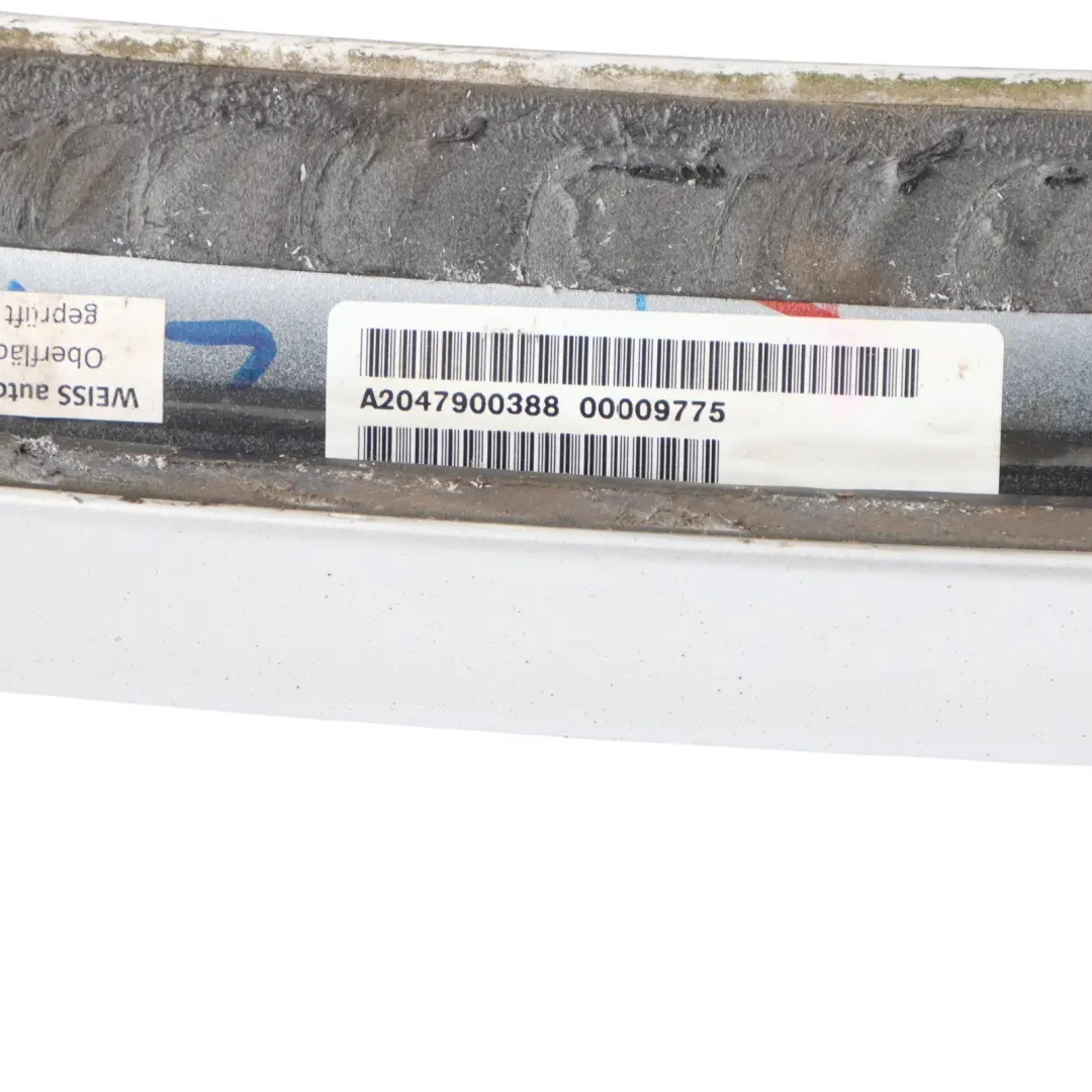 Rivestimento Portellone Bagagliaio Striscia Iridium Silver - 775 per Mercedes W204 con numero di parte A2047900388 Mercedes W204 Rivestimento Portellone Bagagliaio Striscia Iridium Silver - 775 - SKU A2047900388-IRS - Numero di parte A2047900388