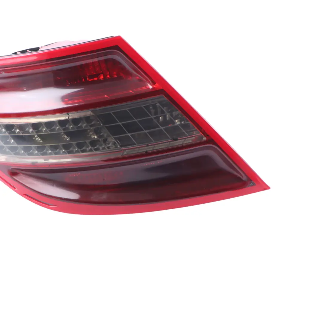 Mercedes W204 Luz Trasera Izquierda Panel Lateral Lámpara Trasera - SKU A2048201964 - Número de pieza A2048201964