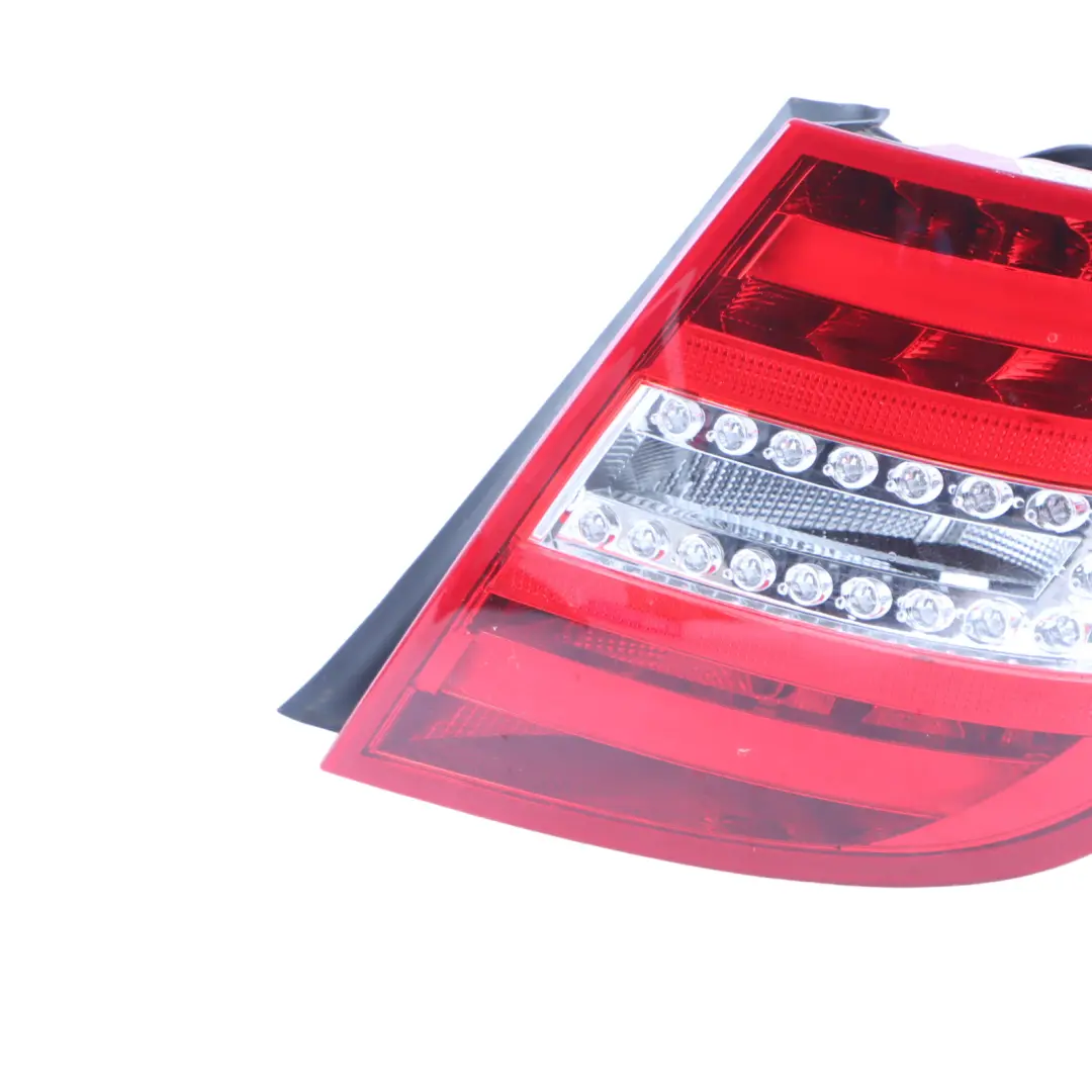 Mercedes W204 Kombi Rücklicht Seitenverkleidung Licht hinten rechts - SKU A2048206564-2 - Teilenummer A2048206564