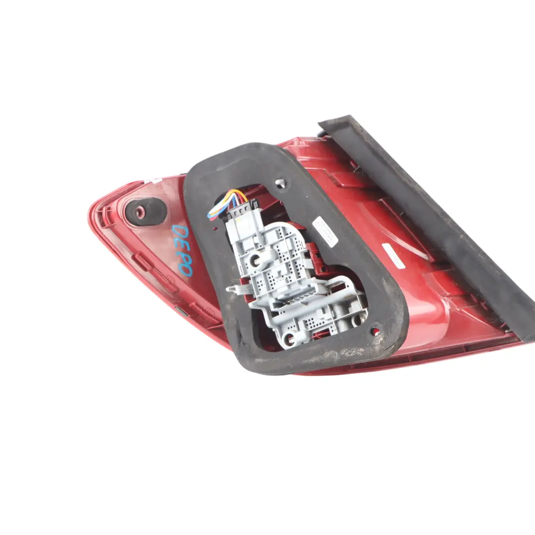 Mercedes W204 Kombi Rücklicht Seitenverkleidung Licht hinten rechts - SKU A2048206564-2 - Teilenummer A2048206564