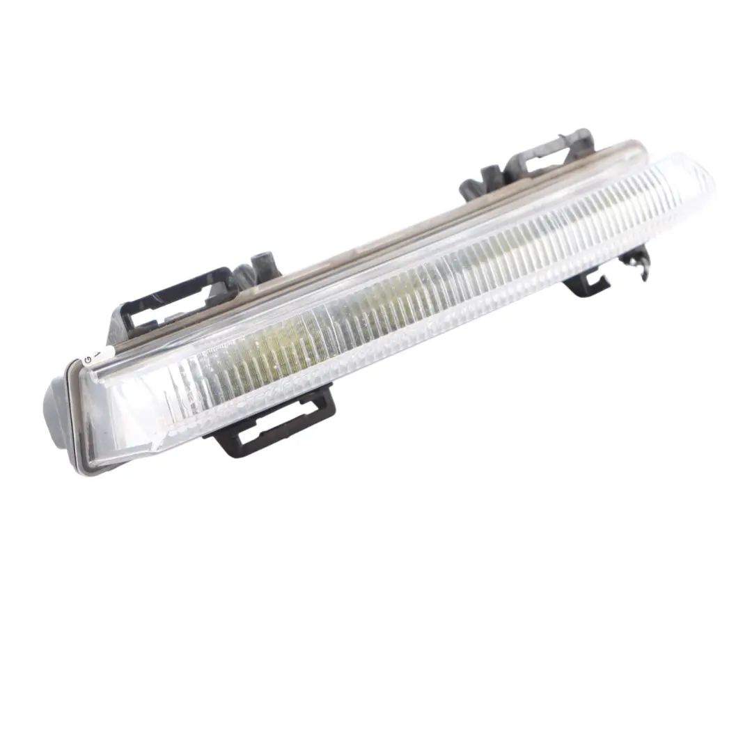Luce di marcia diurna Fendinebbia per Mercedes W204 W212 con numero di parte A2049068900 Mercedes W204 W212 Luce di marcia diurna Fendinebbia - SKU A2049068900-1 - Numero di parte A2049068900