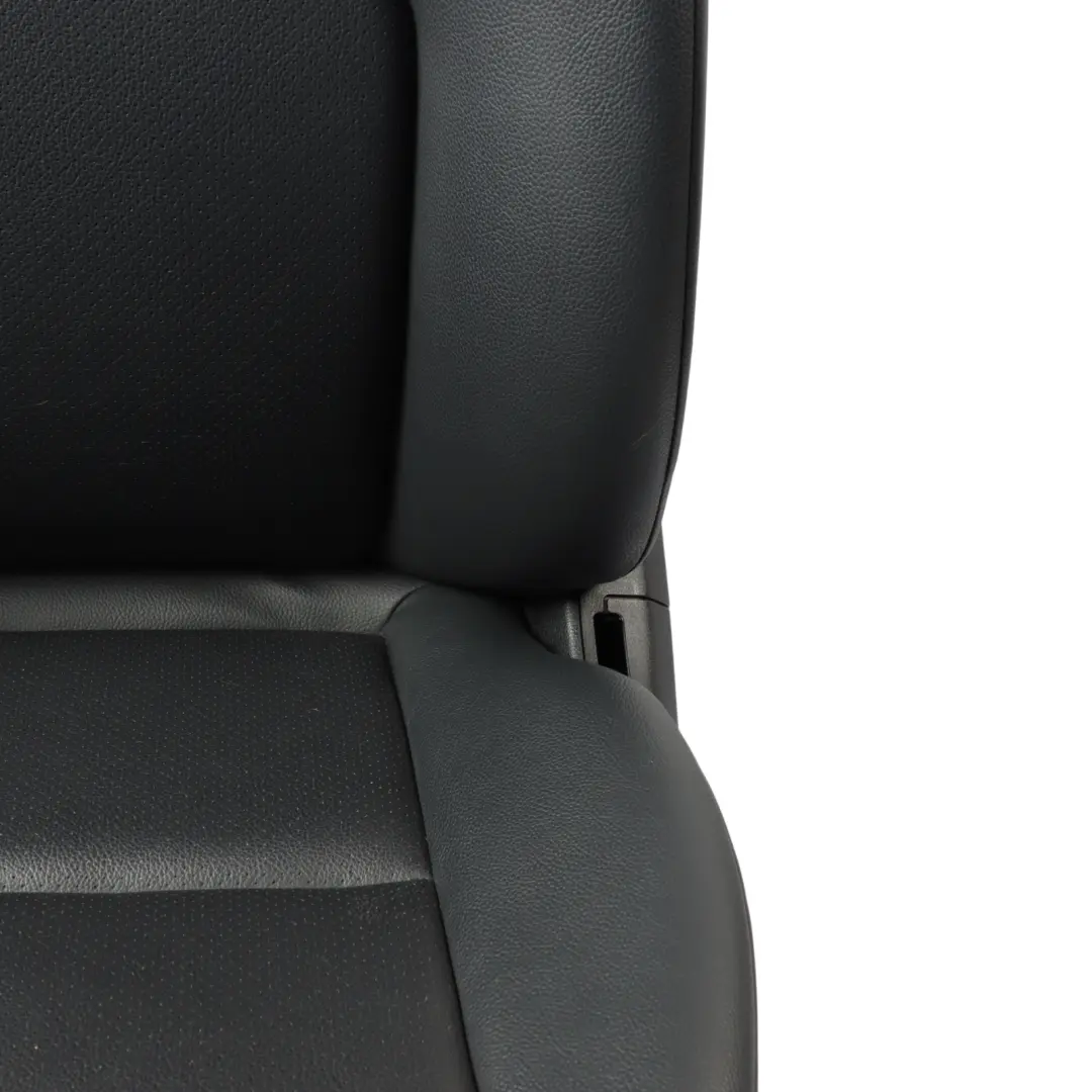 Mercedes W204 Vordersitz Links Innenraum Kunstleder Schwarz - SKU A2049100747-4 - Teilenummer A2049100747