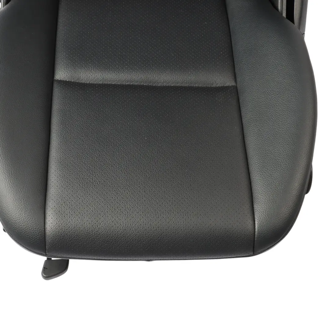 Fotel Przedni Lewy Wnętrze Imitacja Skóry Czarny do Mercedes W204 o numerze A2049100747 Mercedes W204 Fotel Przedni Lewy Wnętrze Imitacja Skóry Czarny - SKU A2049100747-4 - Numer Części A2049100747